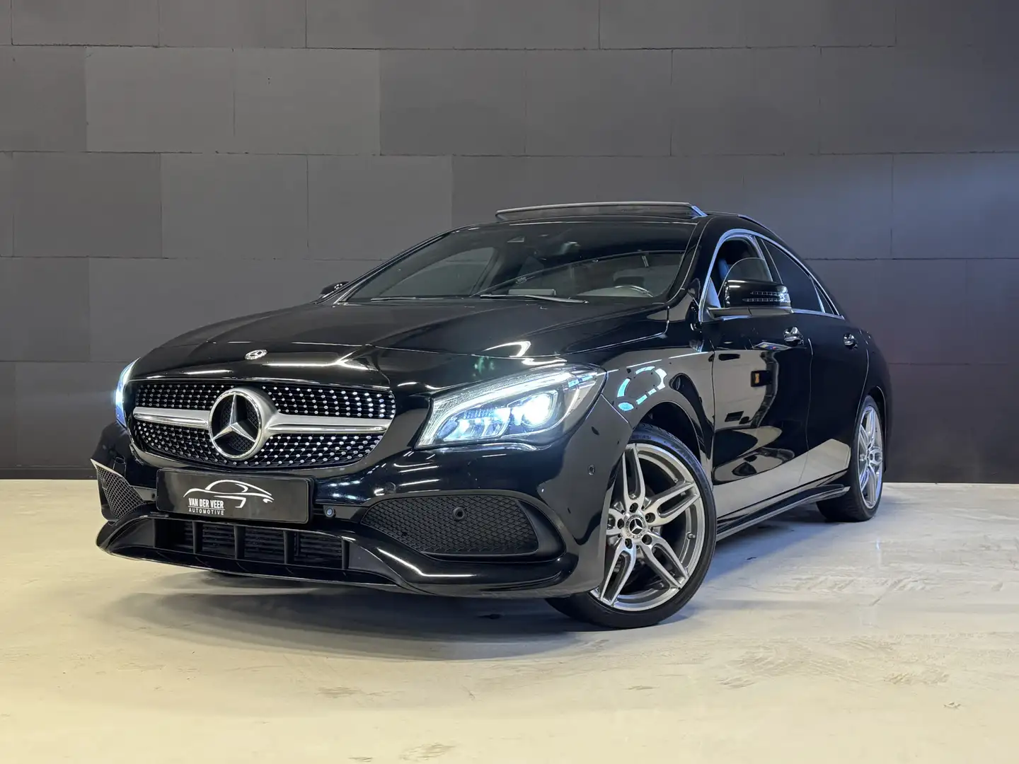 Mercedes-Benz CLA 180 Business Solution AMG Automaat | Panoramadak | Ful Noir - 1