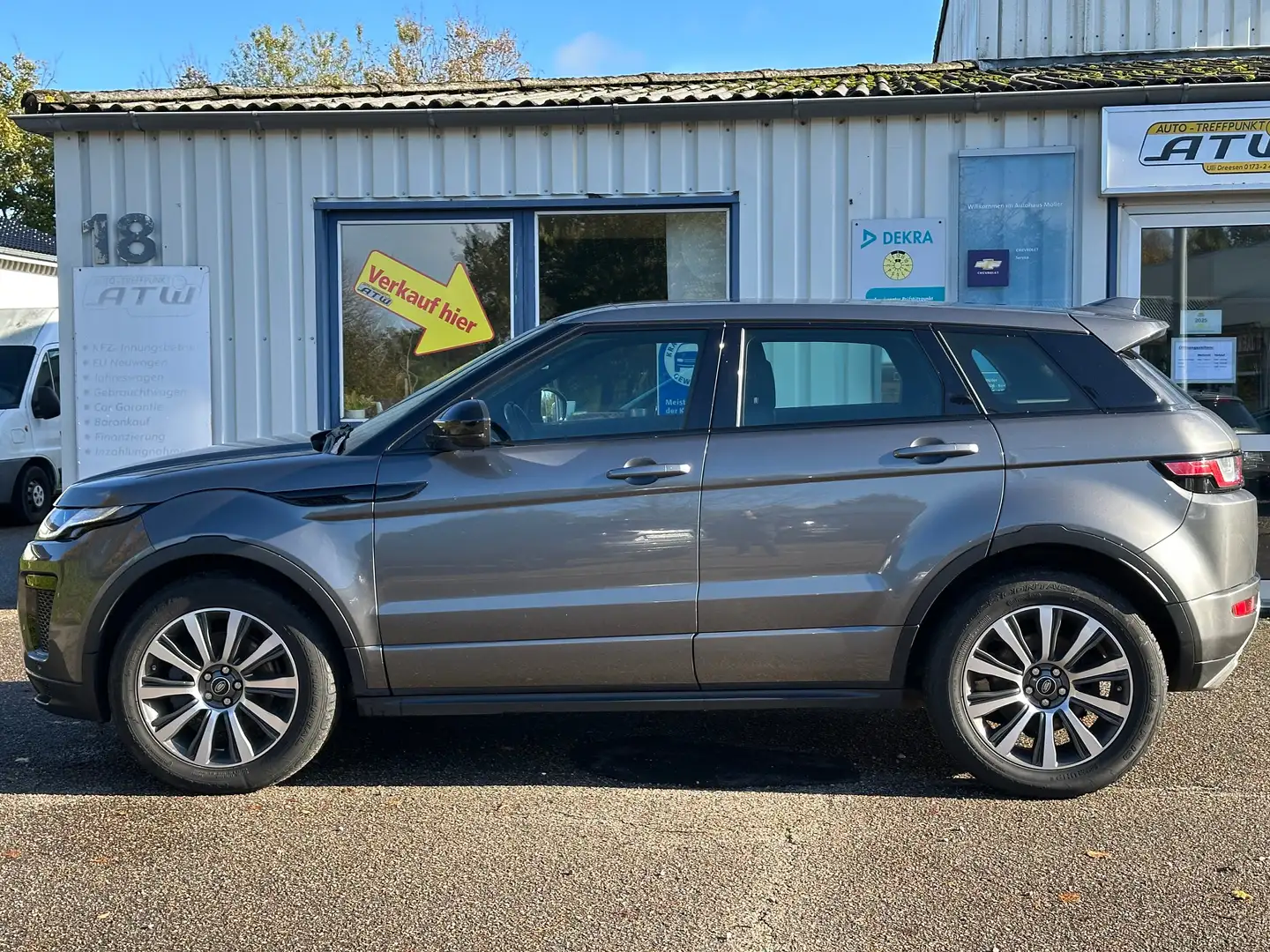 Land Rover Range Rover Evoque SE Dynamic Automatik, Leder Panoramaglasdach Navi Grau - 2