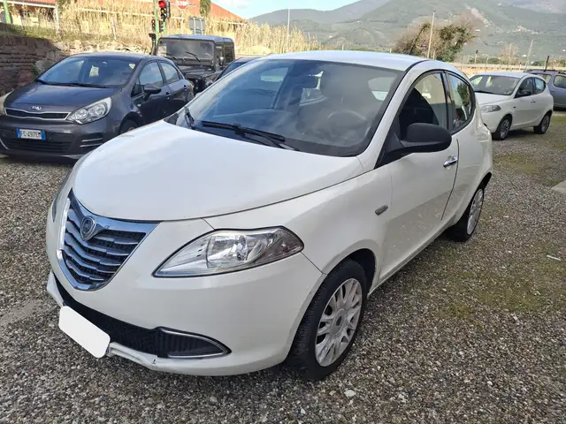 Lancia Ypsilon Ypsilon III 1.2 8v Gold ecochic Gpl 69cv