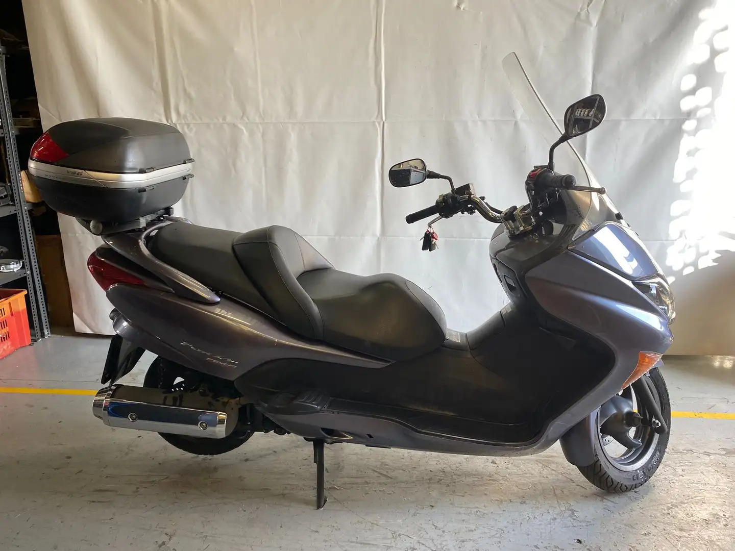 Honda Forza 250 Gris - 1