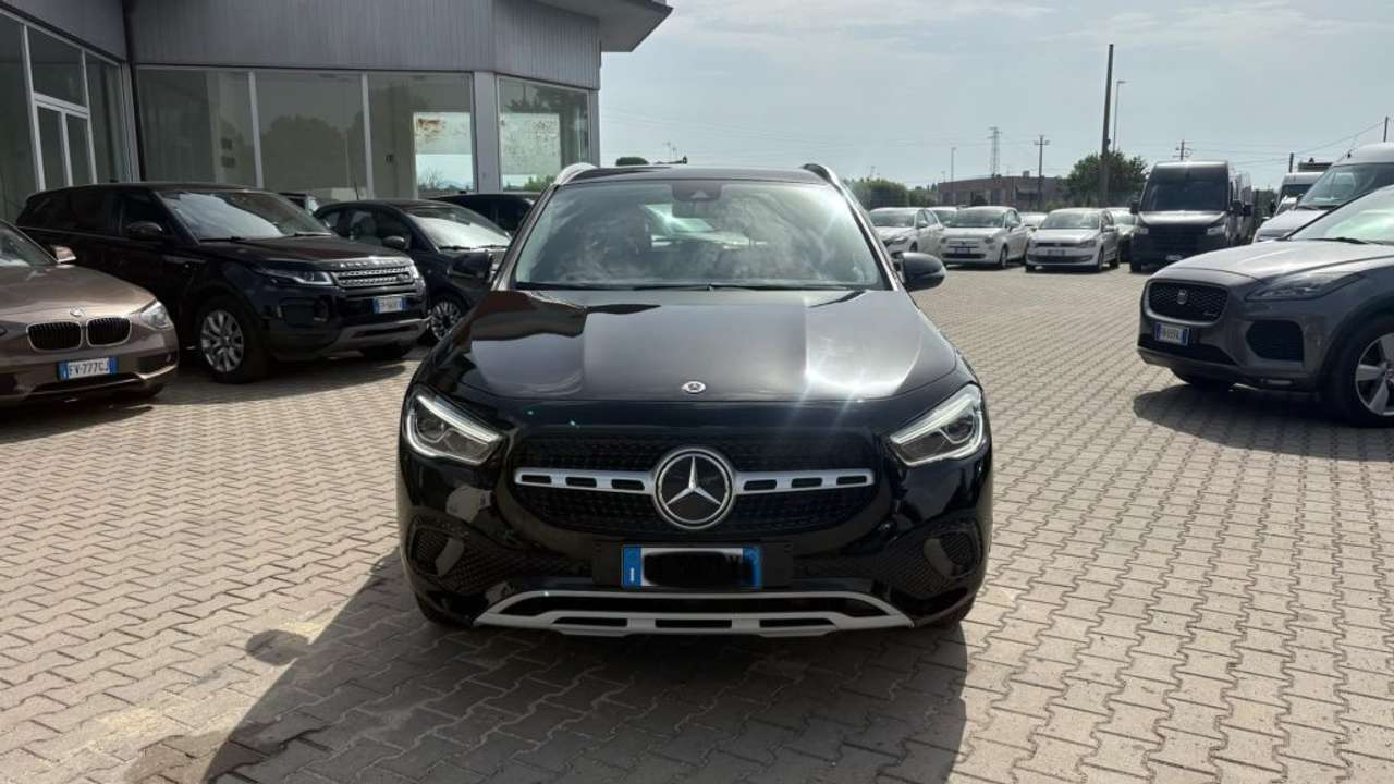 Mercedes-Benz GLA 200 d Automatic Business Extra **IVA ESPOSTA**