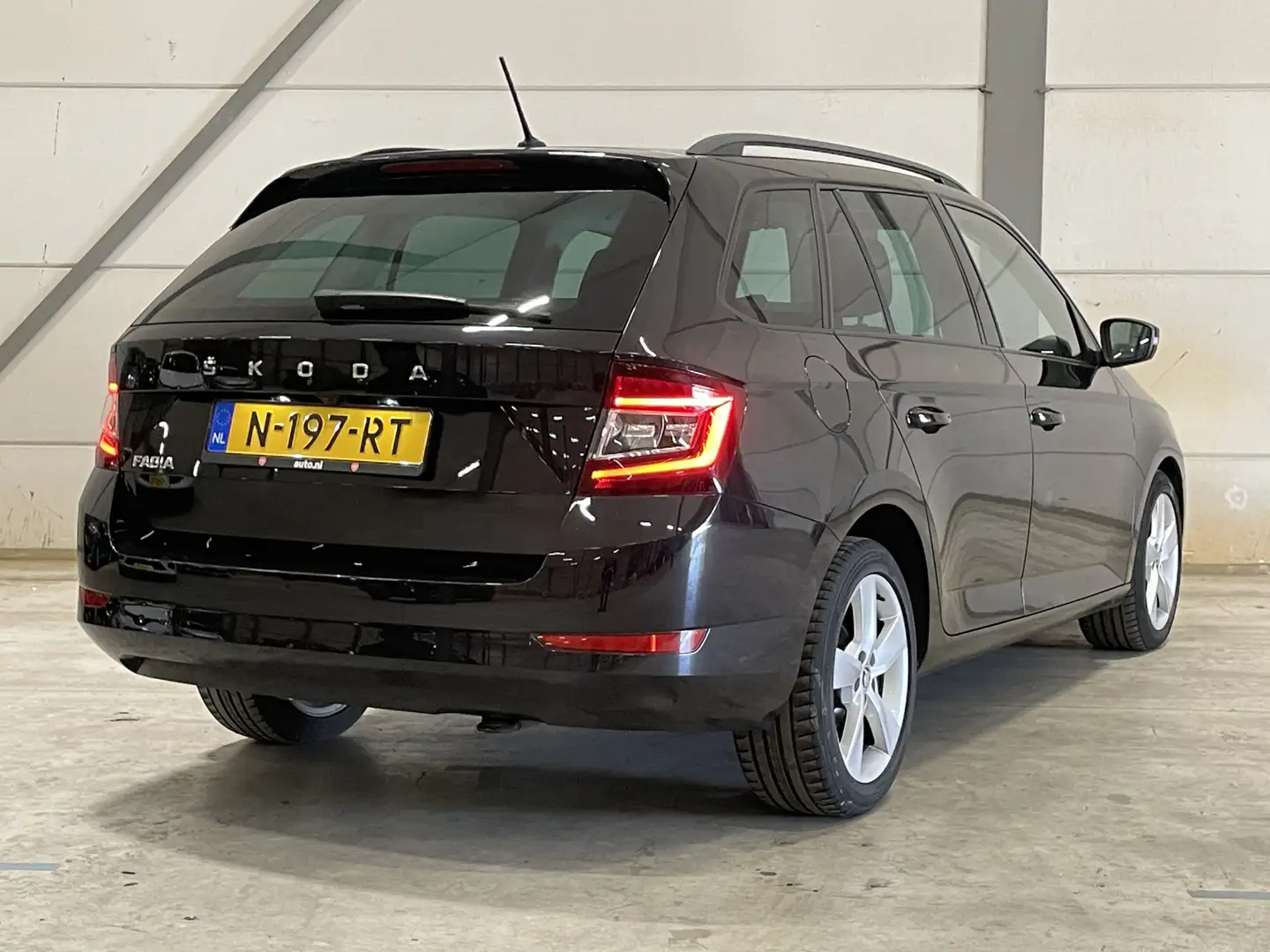 Skoda Fabia Combi 1.0 TSI Business Edition | Cruise Control | Zwart - 2