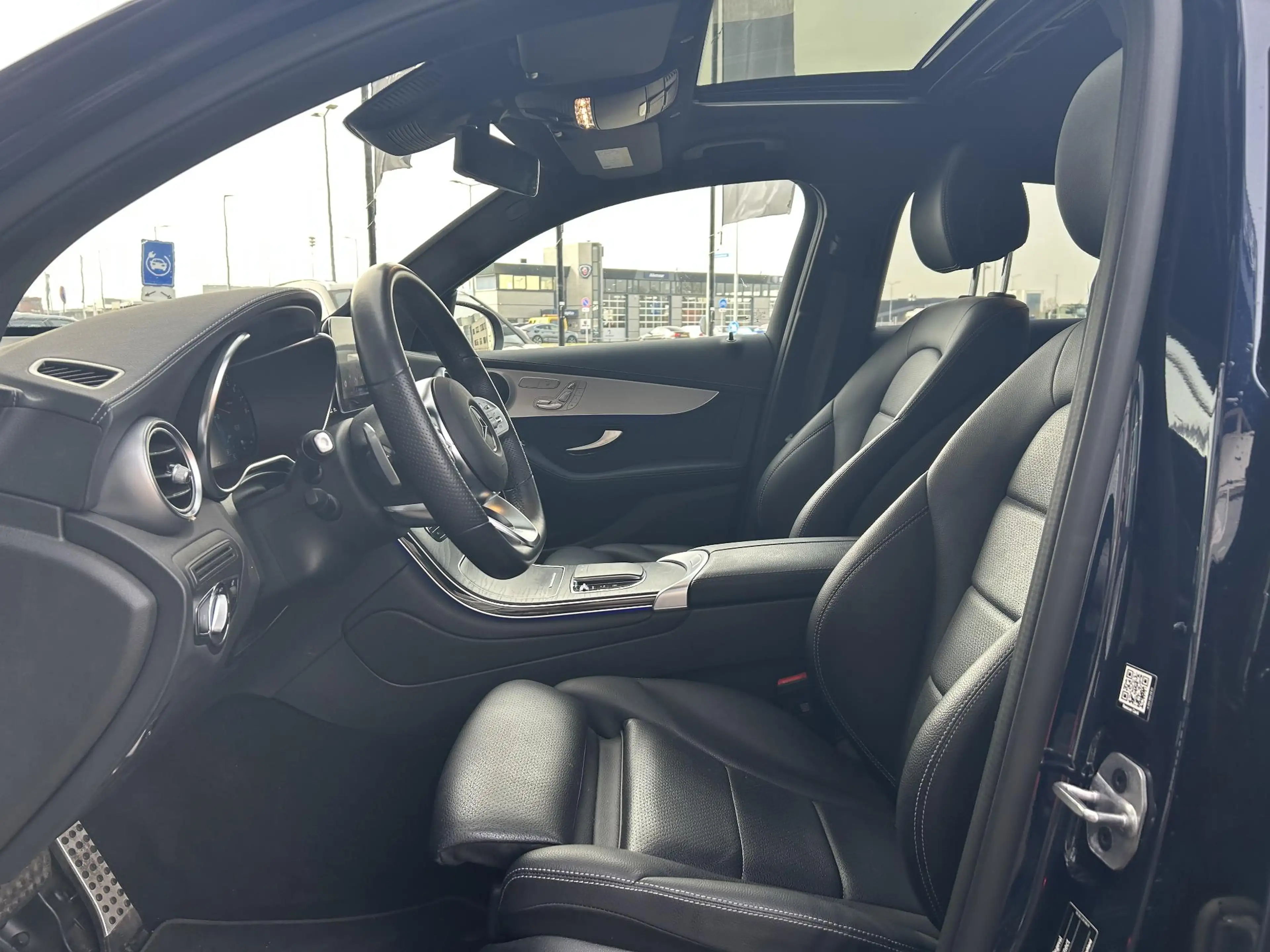 Mercedes-Benz GLC 300 Coupé 300e 4MATIC Business Solution AMG | Panorama — photo 6