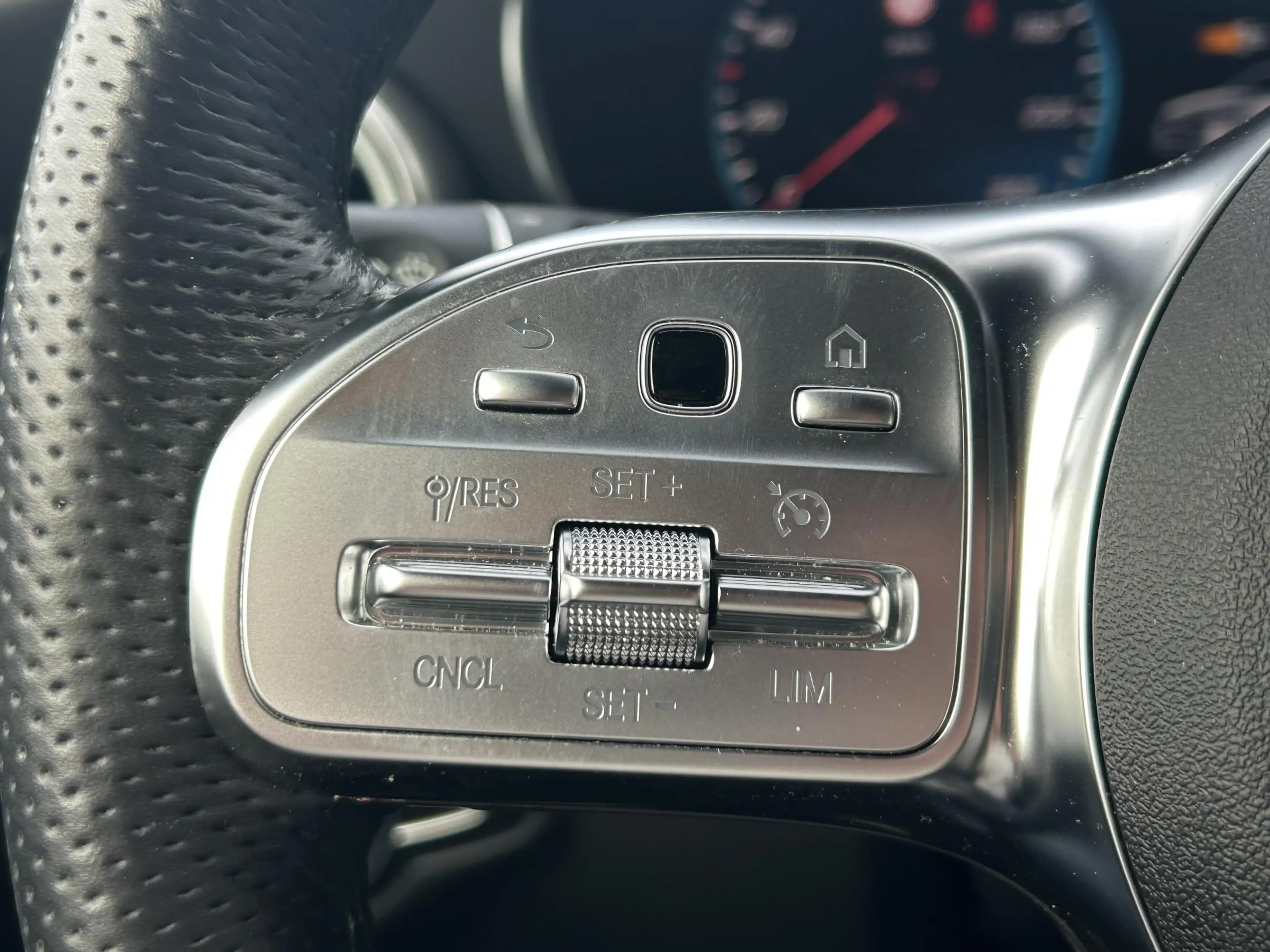 Mercedes-Benz GLC 300 Coupé 300e 4MATIC Business Solution AMG | Panorama — photo 10