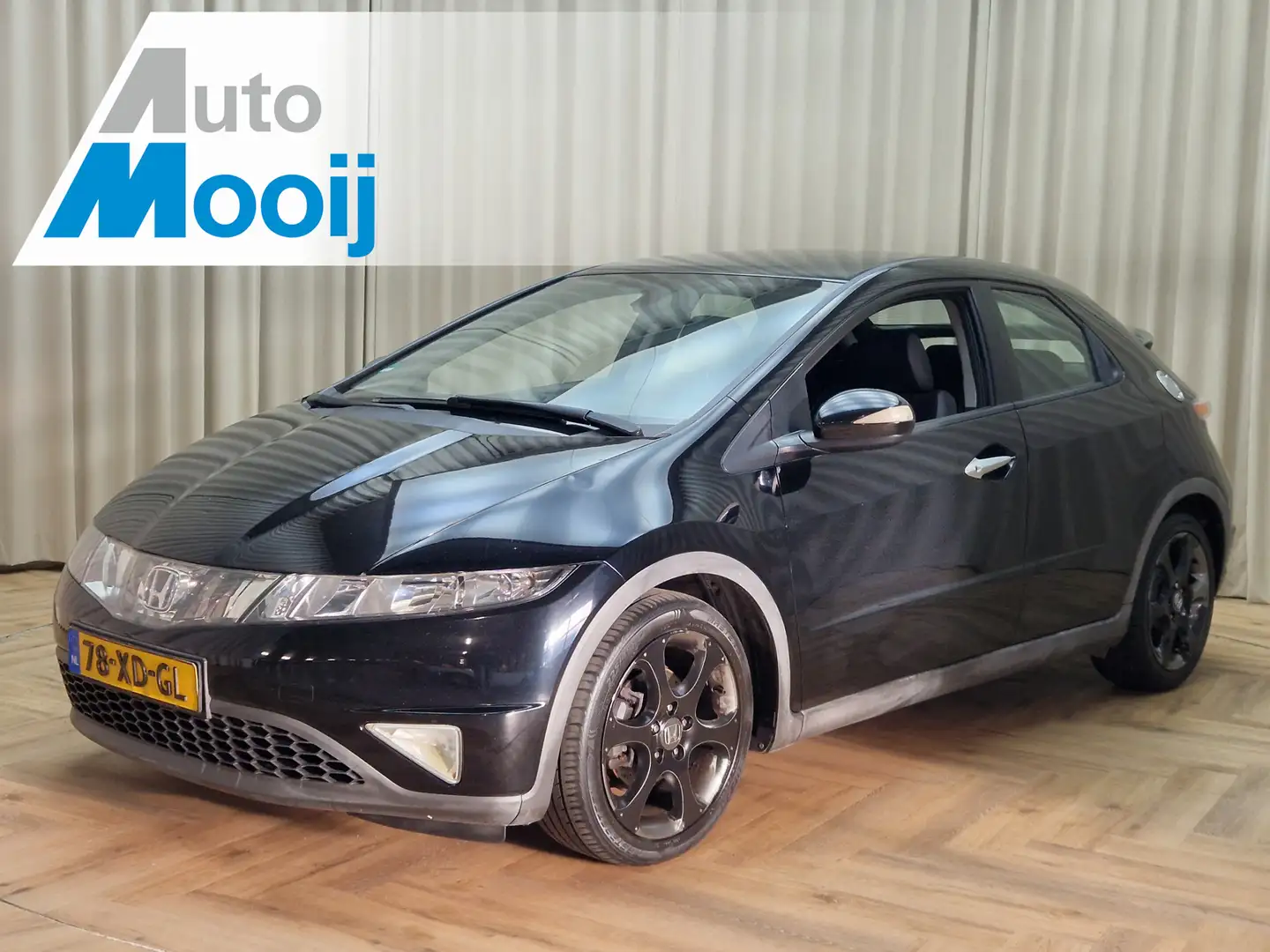 Honda Civic 1.4 Sport EXPORT ONLY - Navigatie / Bluetooth / Ai Černá - 1