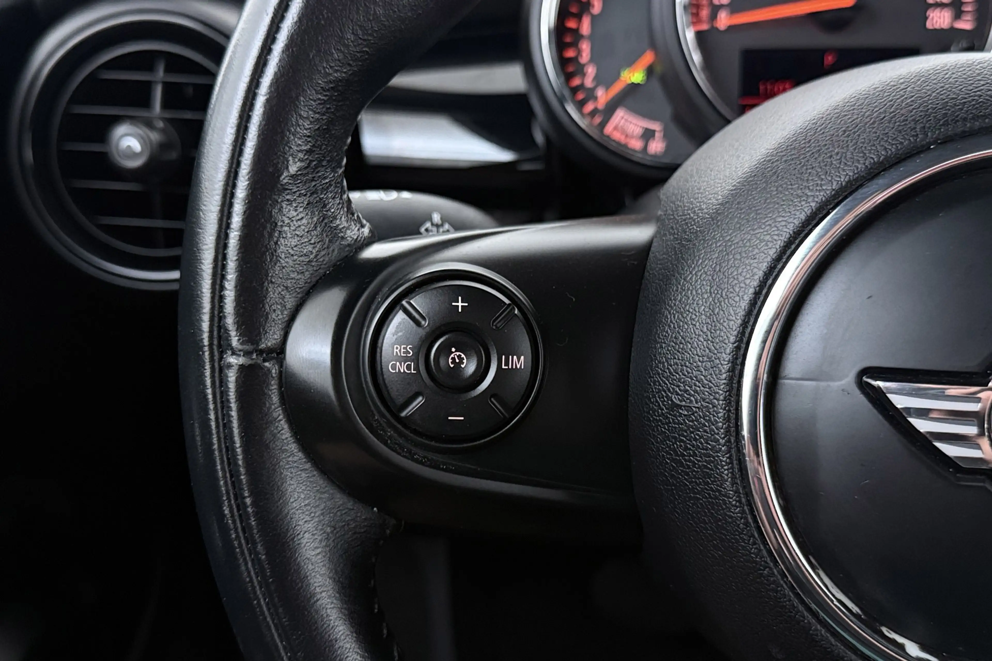 MINI Cooper S Cabrio 2.0 Serious Business | Keyless Entry/Start | Leer — photo 31