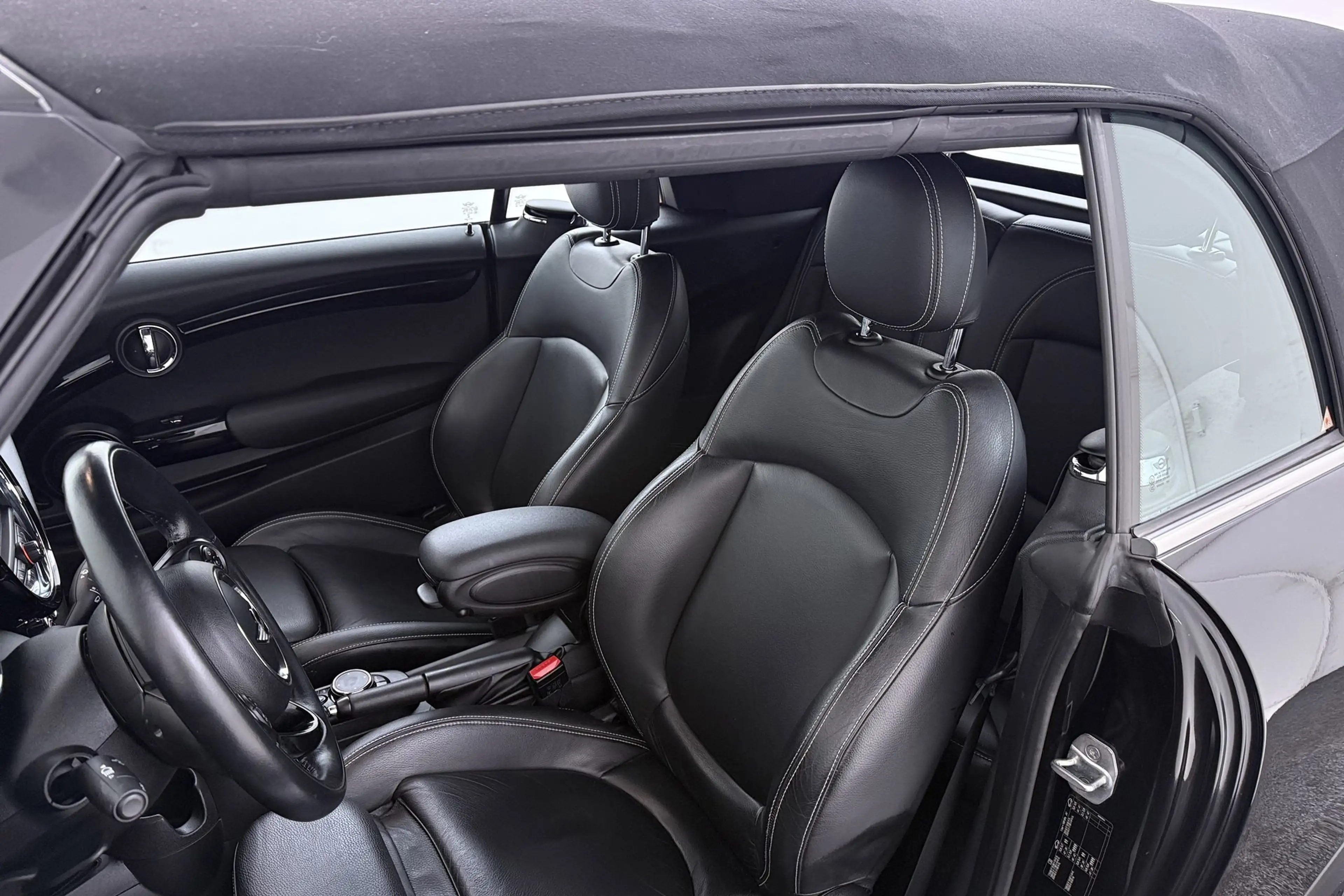 MINI Cooper S Cabrio 2.0 Serious Business | Keyless Entry/Start | Leer — photo 18