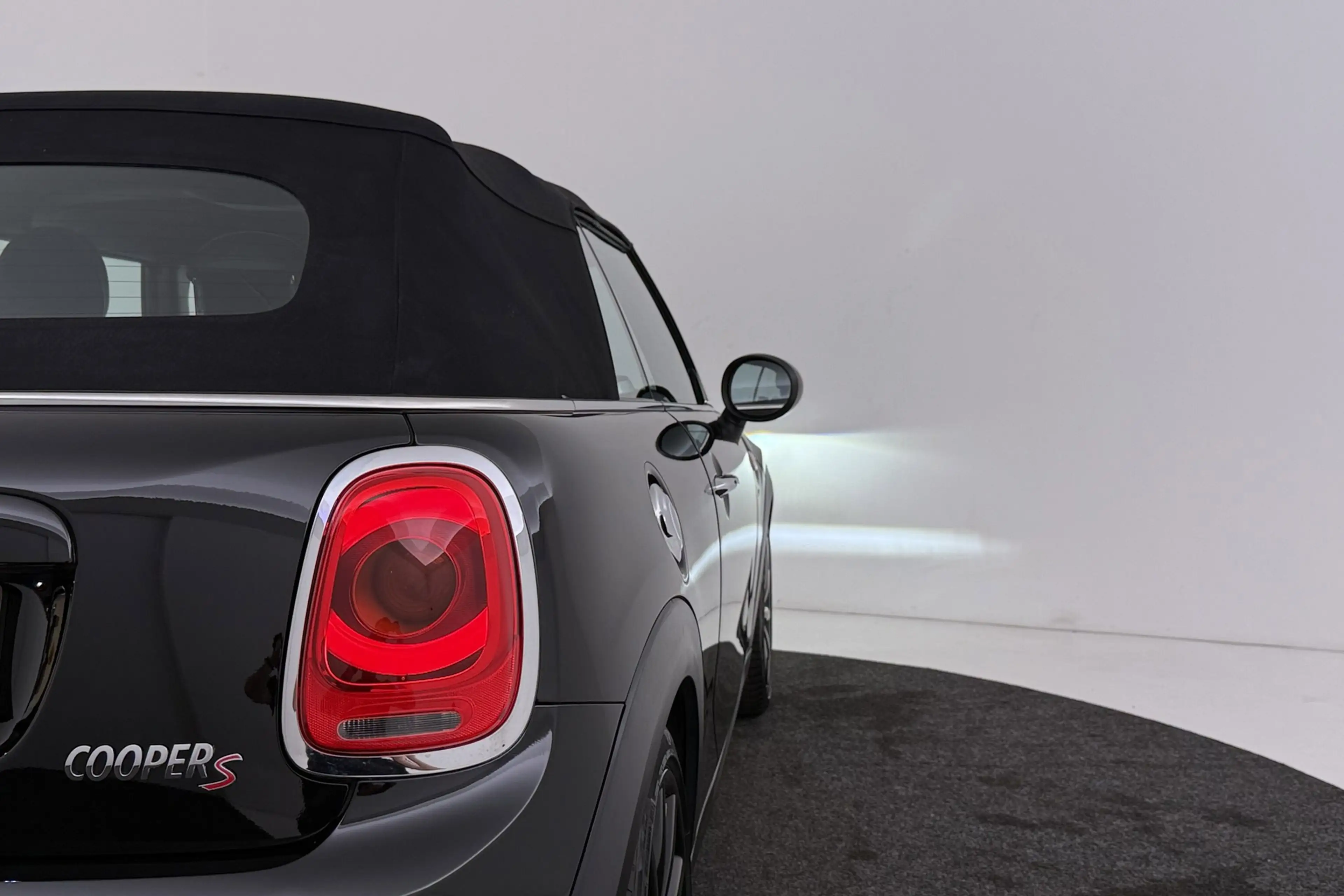 MINI Cooper S Cabrio 2.0 Serious Business | Keyless Entry/Start | Leer — photo 43
