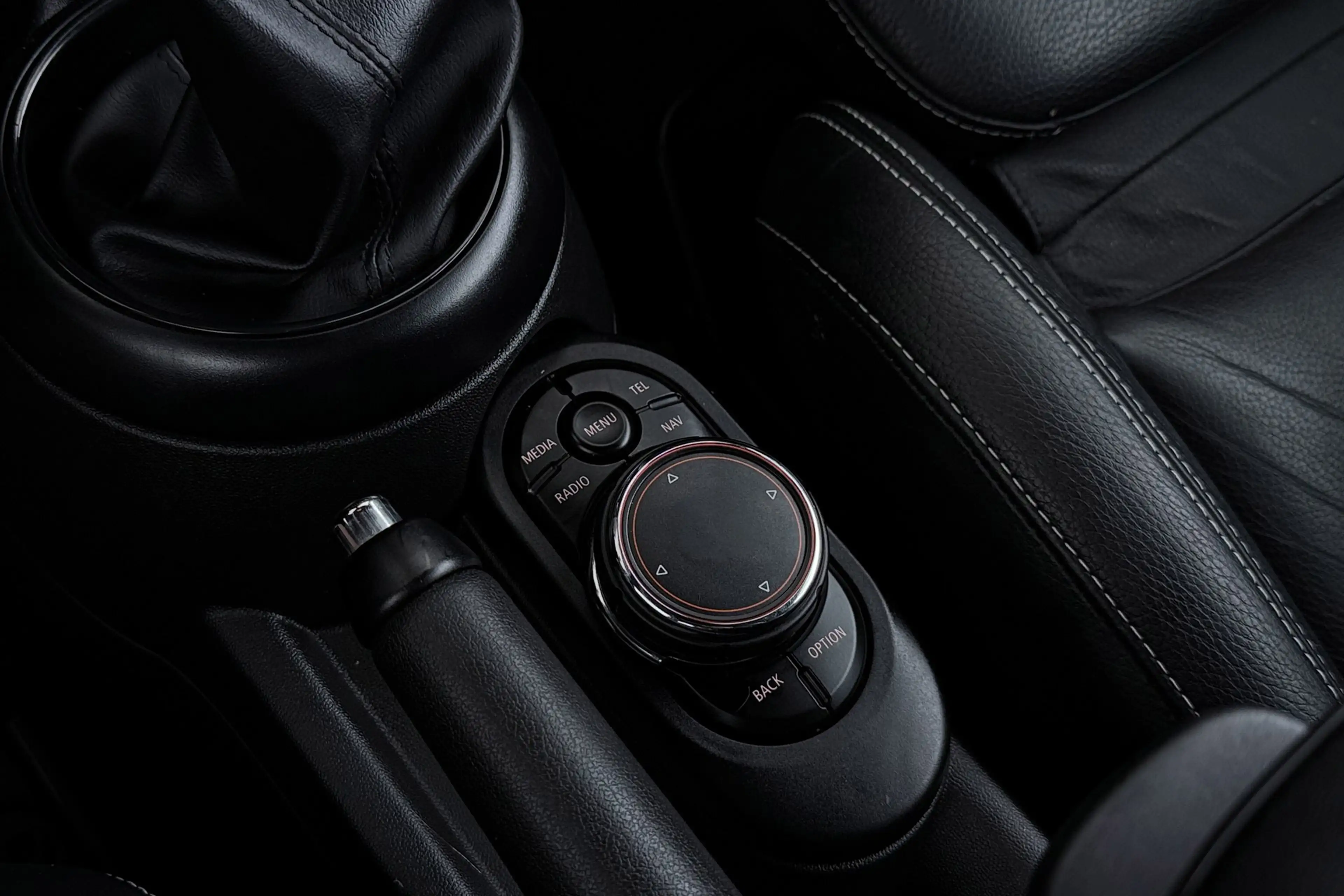 MINI Cooper S Cabrio 2.0 Serious Business | Keyless Entry/Start | Leer — photo 27