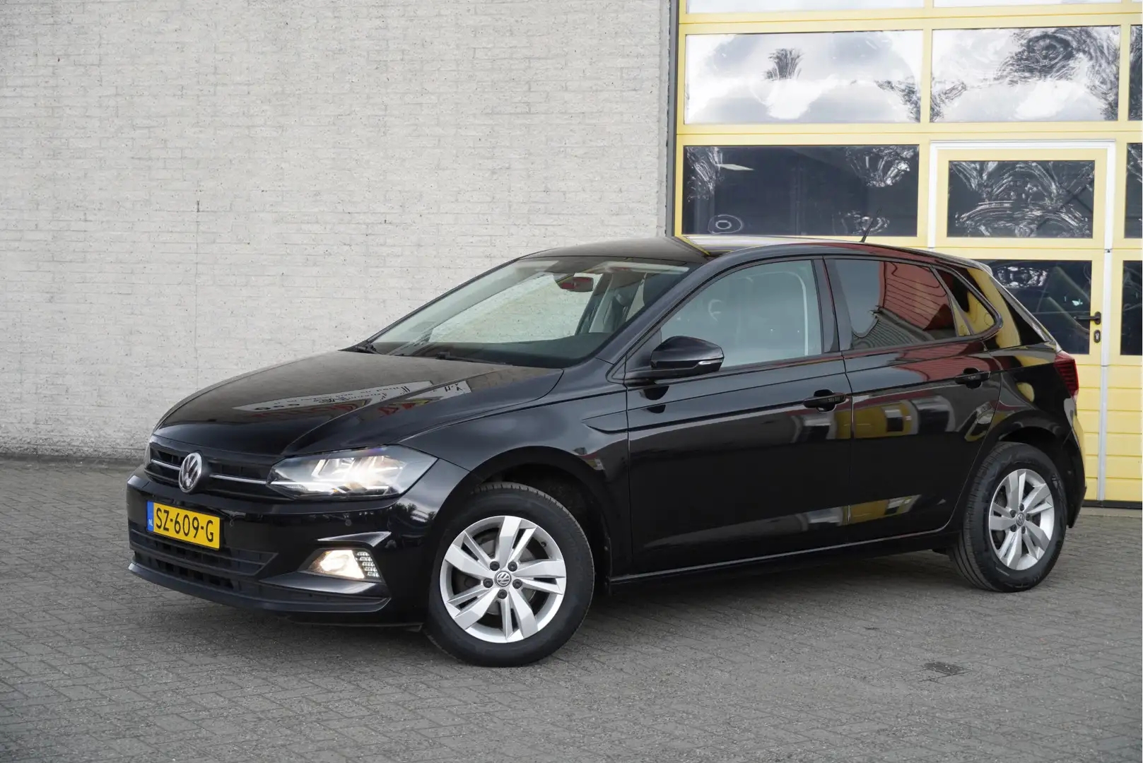 Volkswagen Polo 1.0 TSI 5drs Comfortline BJ2018 Lmv 15" | Led | Pd Noir - 2