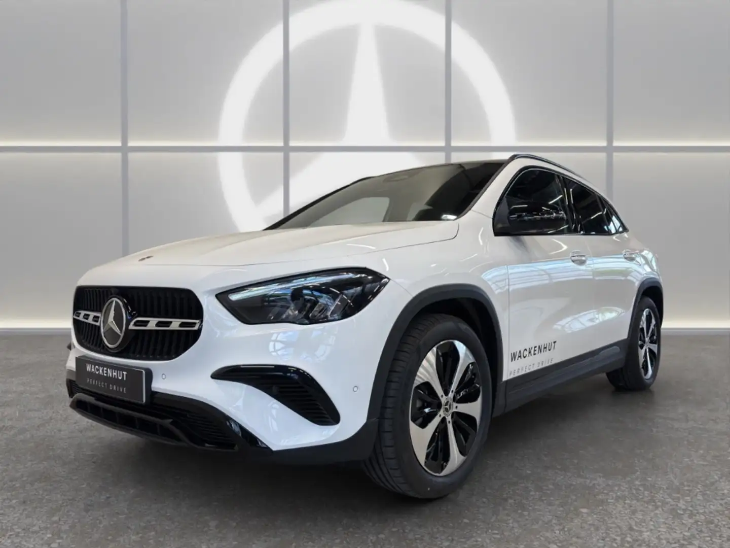 Mercedes-Benz GLA 180 EDITION PROGRESSIVE LINE NIGHT+PANO+360° Biały - 1