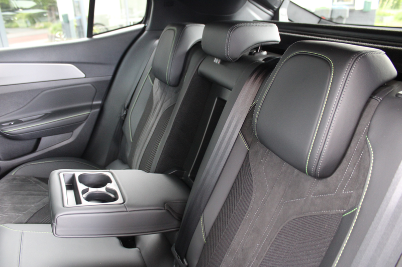 Peugeot 408 1.6 HYbrid 225 EAT8 GT | Panoramadak | Winterpack — photo 47