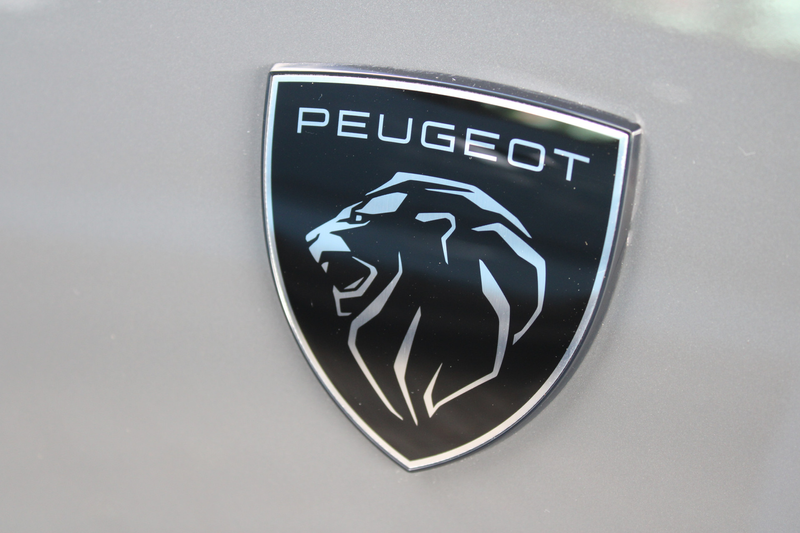 Peugeot 408 1.6 HYbrid 225 EAT8 GT | Panoramadak | Winterpack — photo 32