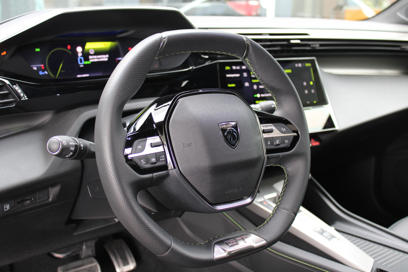 Peugeot 408 1.6 HYbrid 225 EAT8 GT | Panoramadak | Winterpack — photo 4