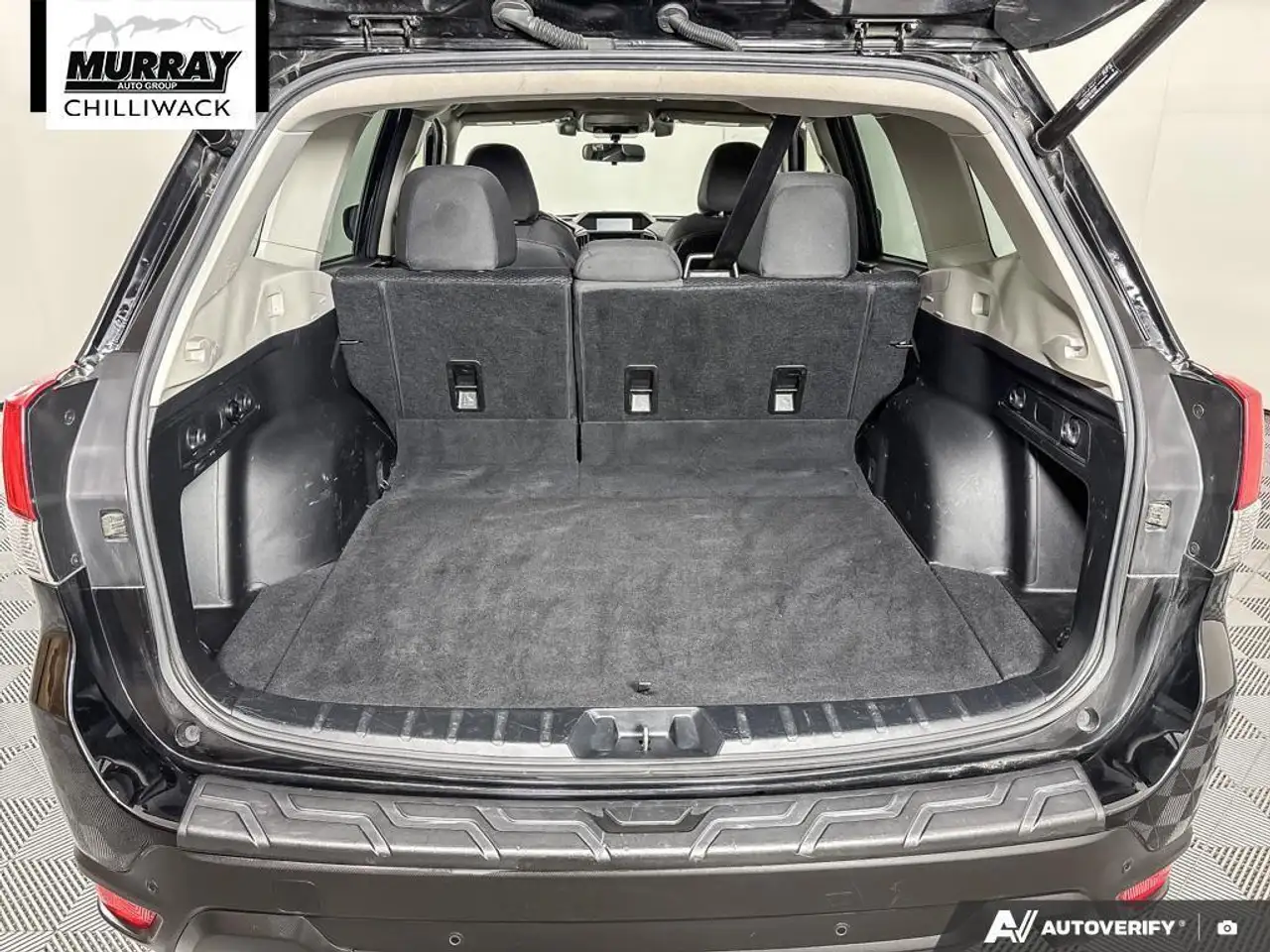 Subaru Forester снимка Subaru Forester