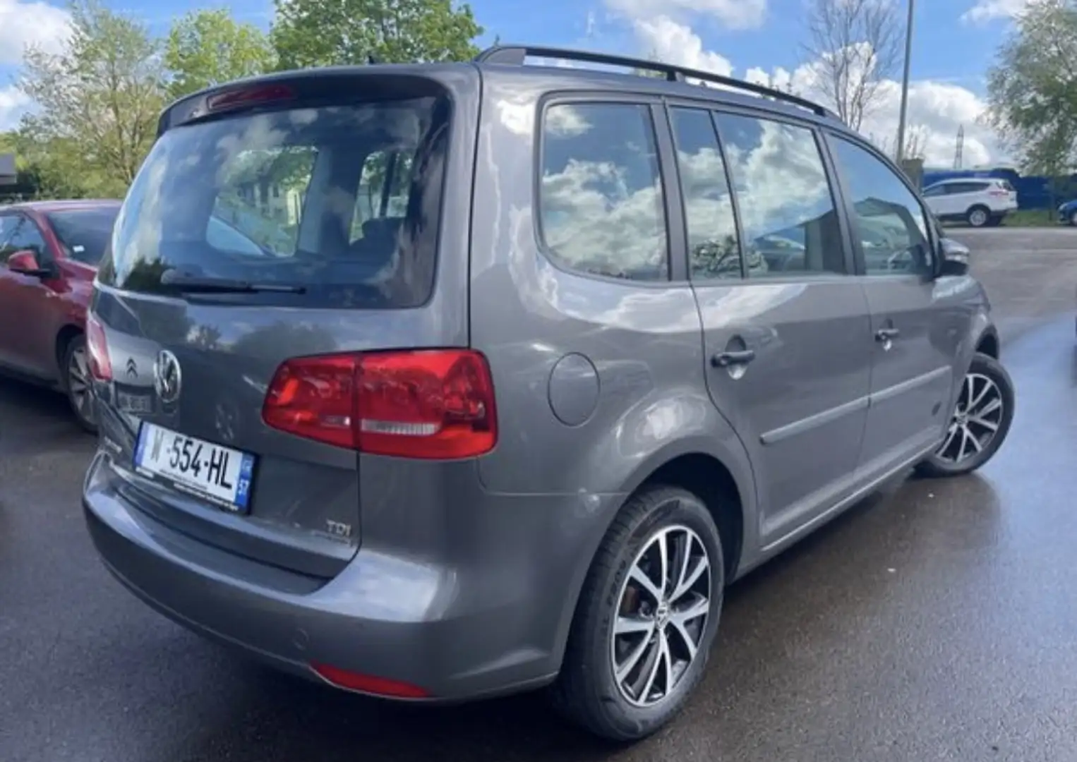 Volkswagen Touran Design Edition Grey - 2