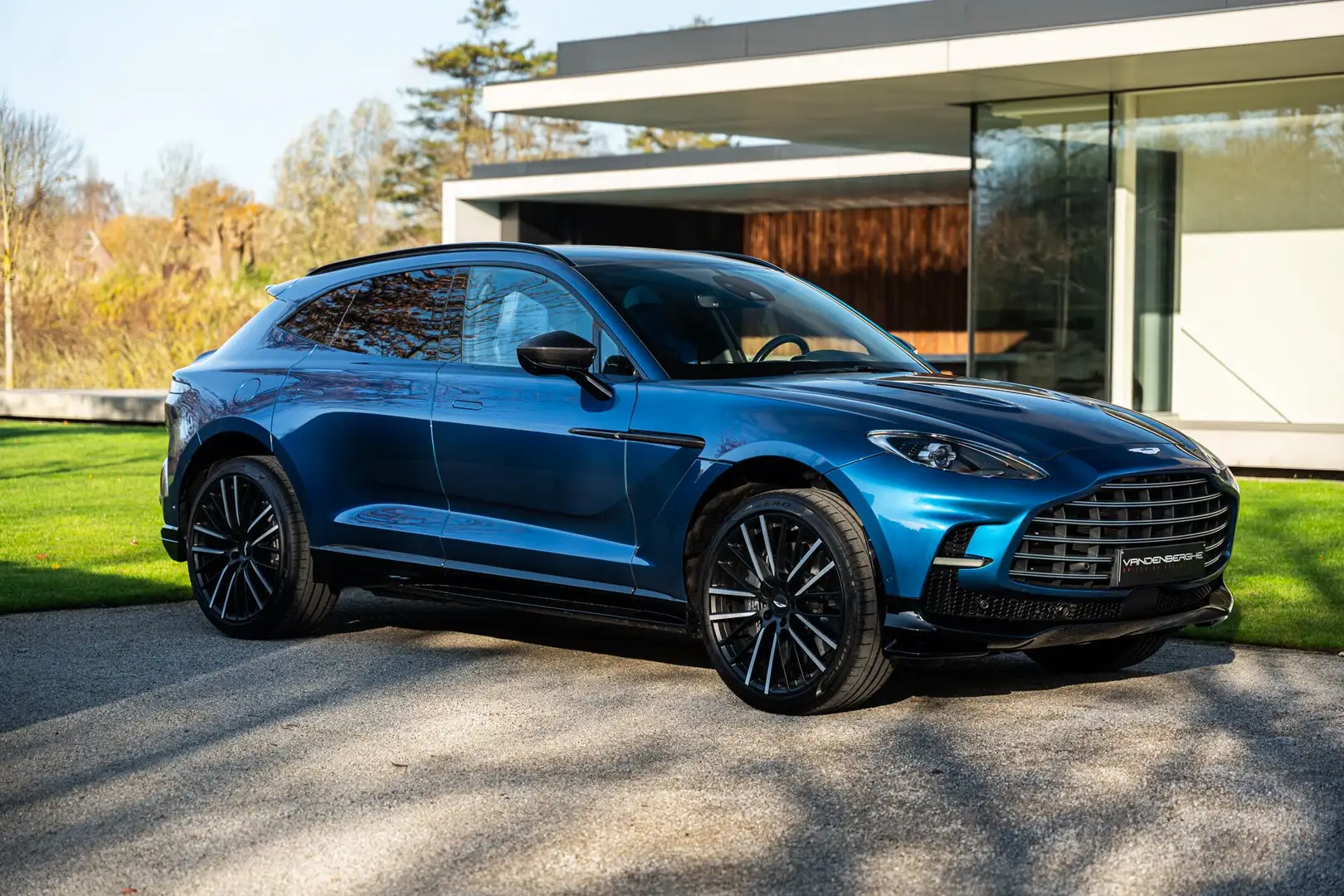 Aston Martin DBX 707/PPF/PANO/MY23/SEAT VENT/CARBON/360°/23" Bleu - 1