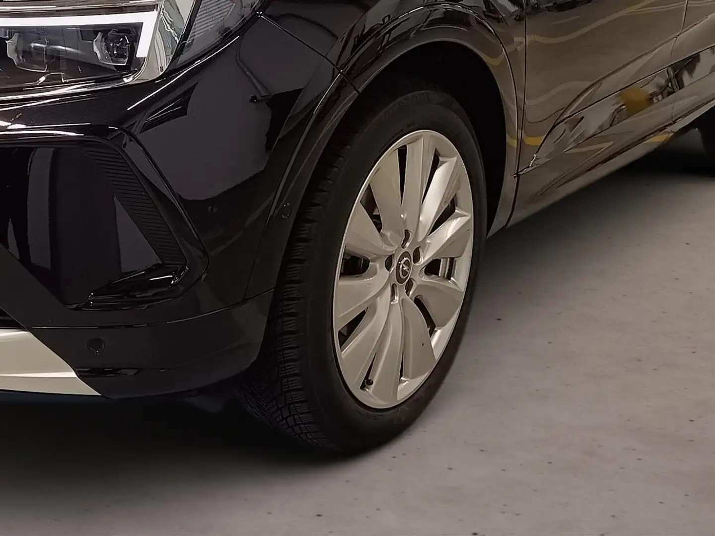 Opel Grandland 1.2 DI Automatik Ultimate Schwarz - 2