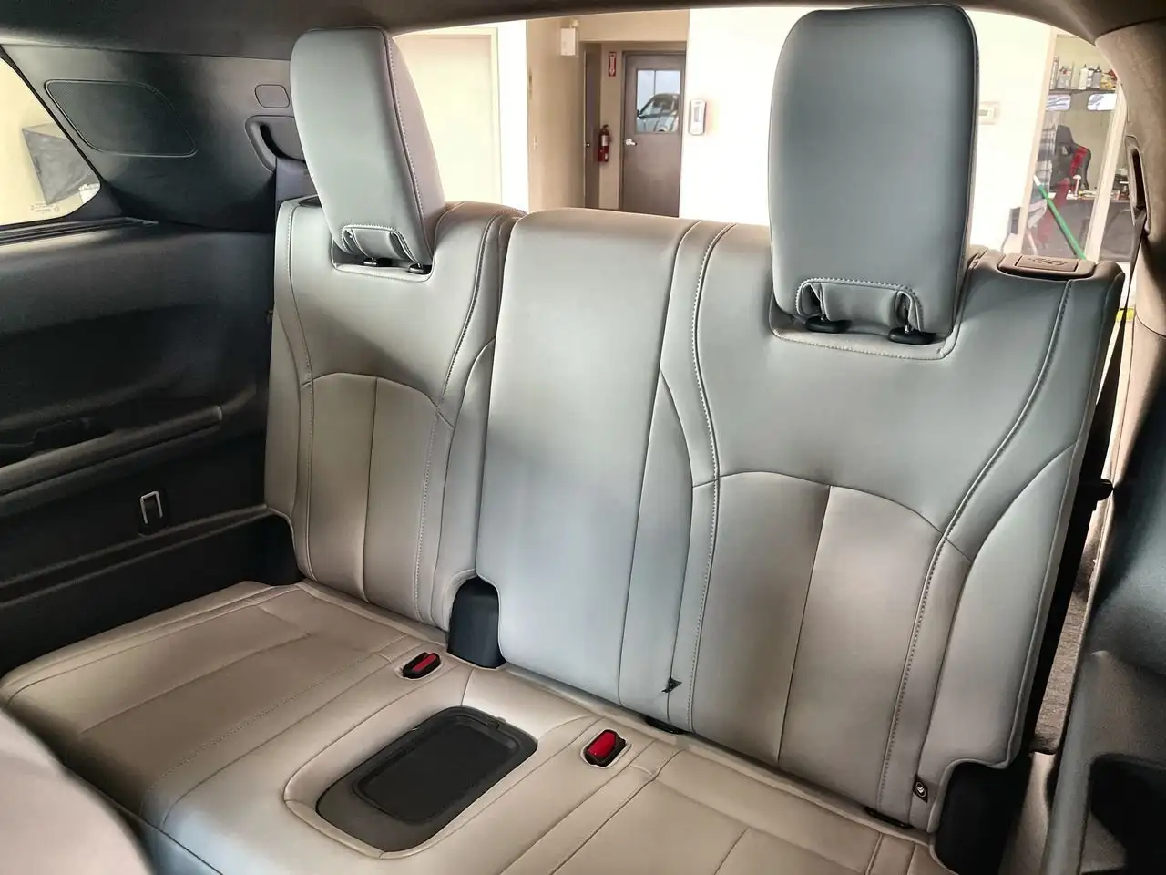 Infiniti QX60 снимка Infiniti QX60