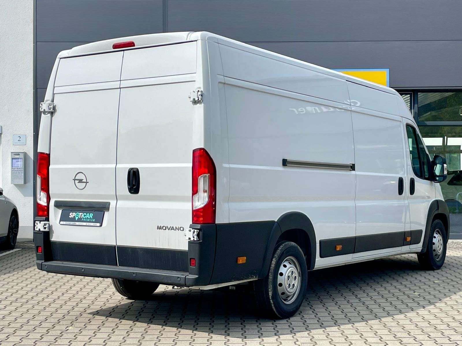 Opel Movano