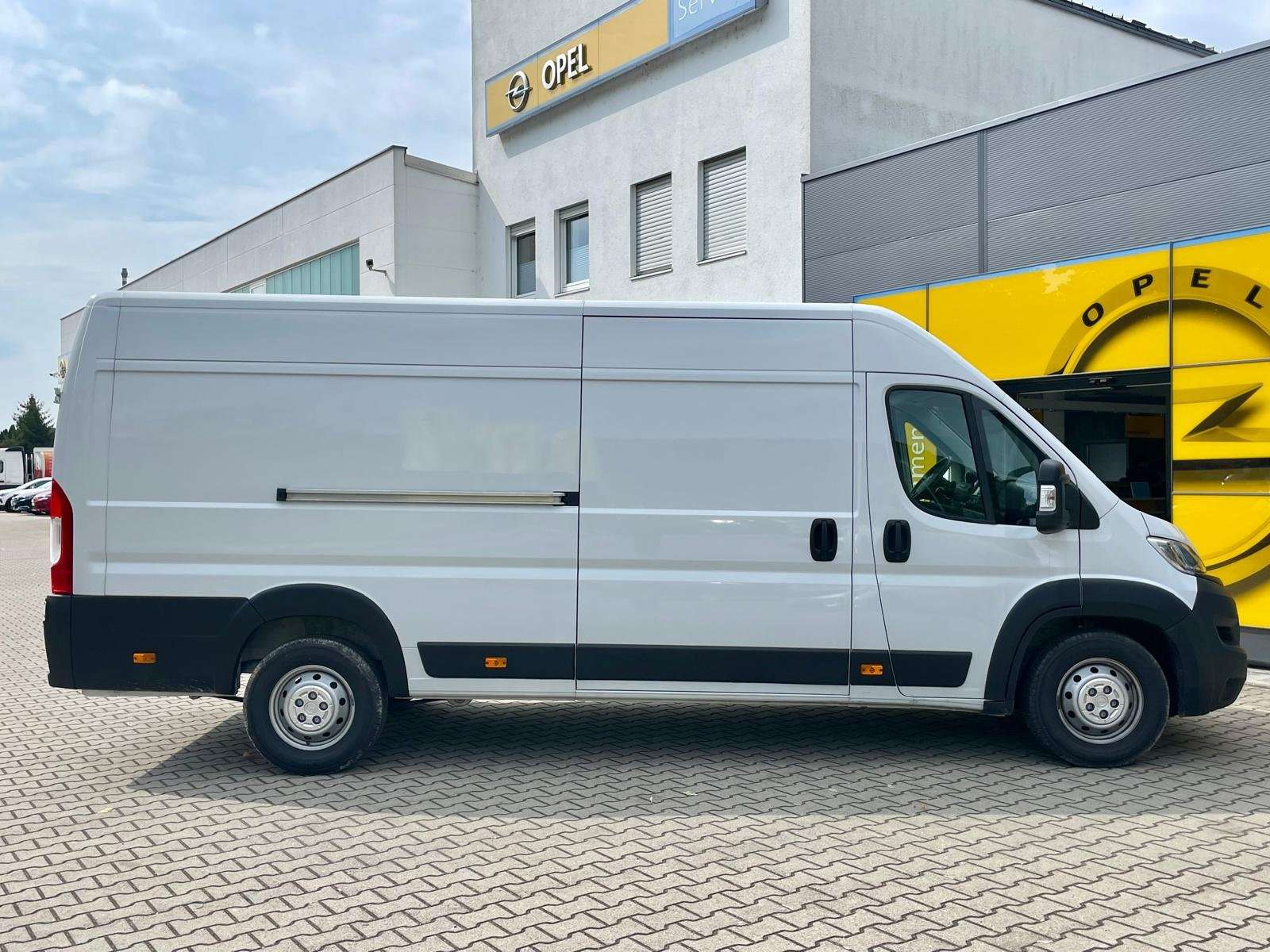 Opel Movano