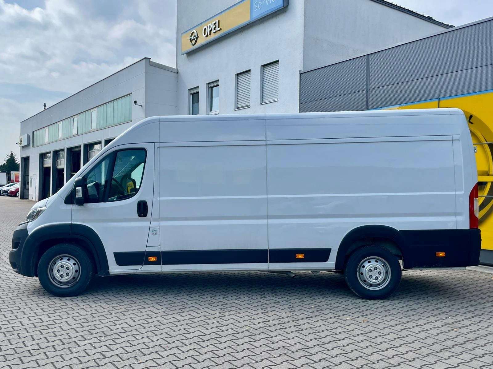Opel Movano