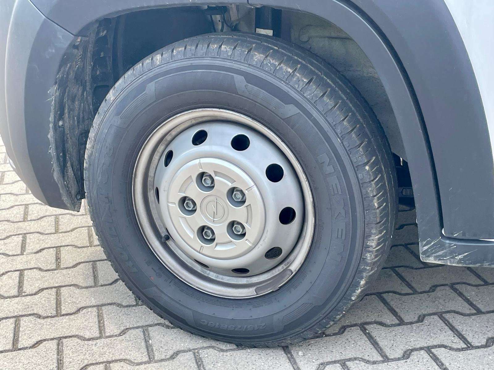 Opel Movano