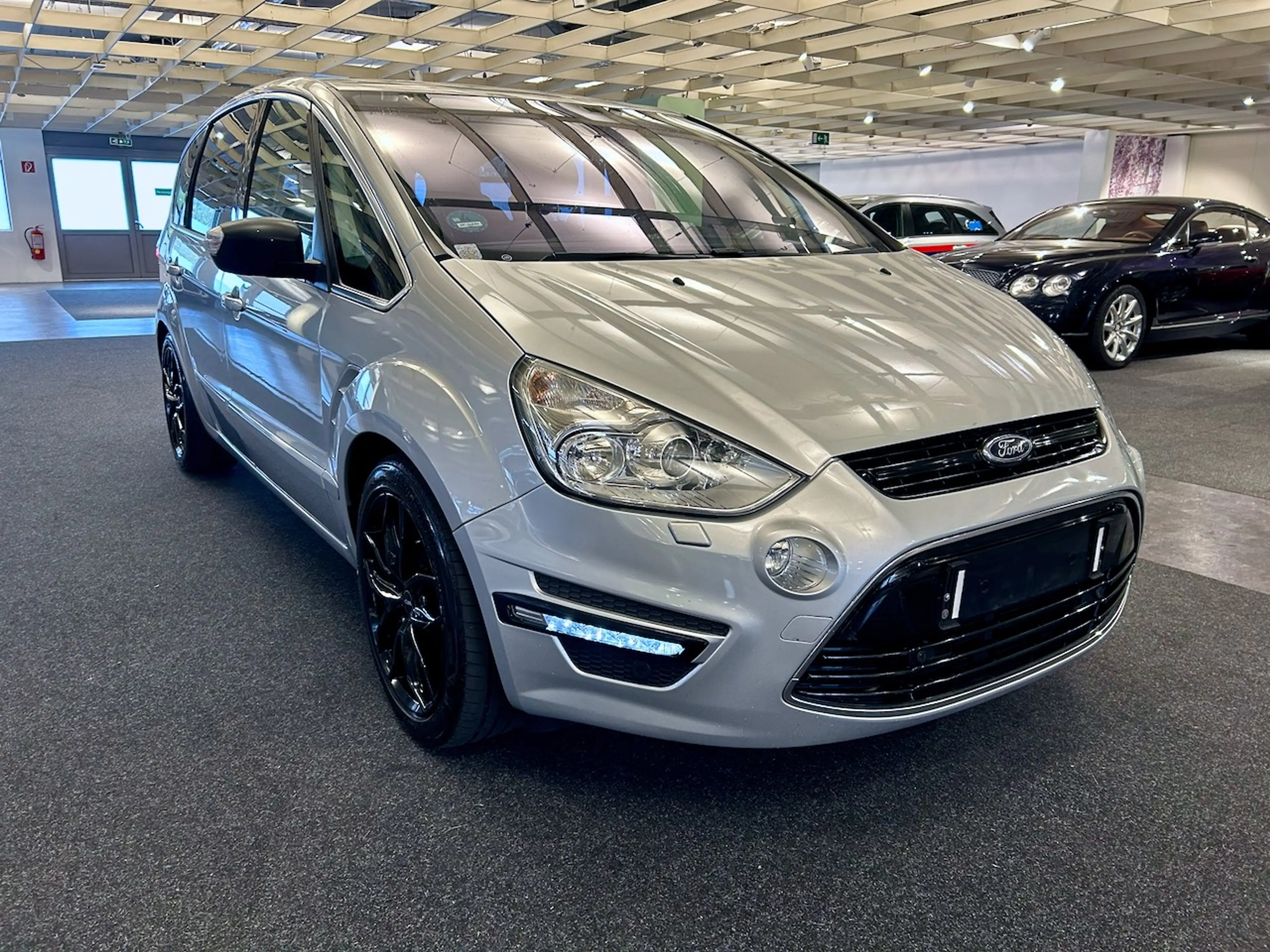 Ford S-Max S-MAX Titanium 2,0 TDCi Aut. *Pickerl&Service neu* — photo 3