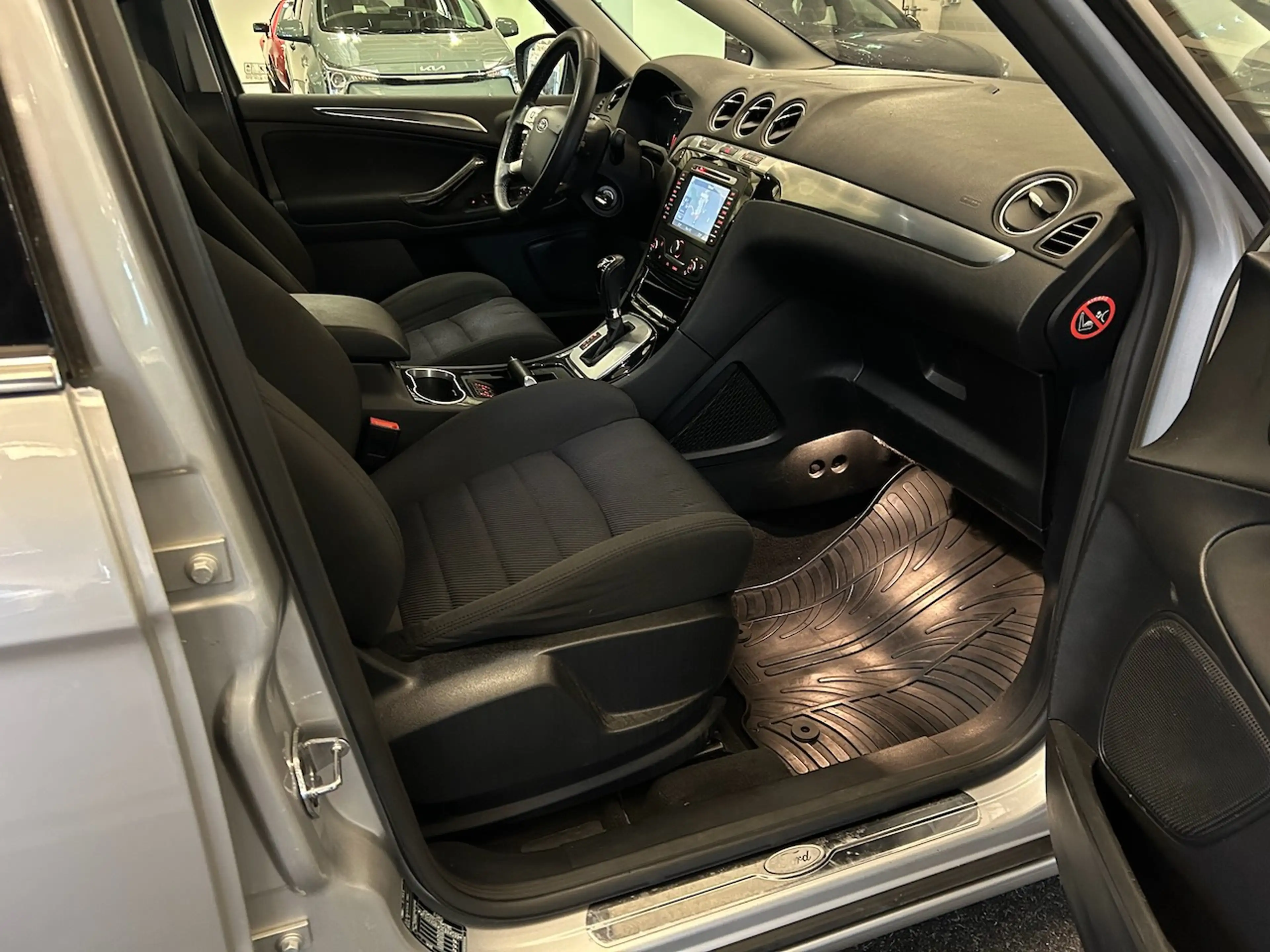 Ford S-Max S-MAX Titanium 2,0 TDCi Aut. *Pickerl&Service neu* — photo 15