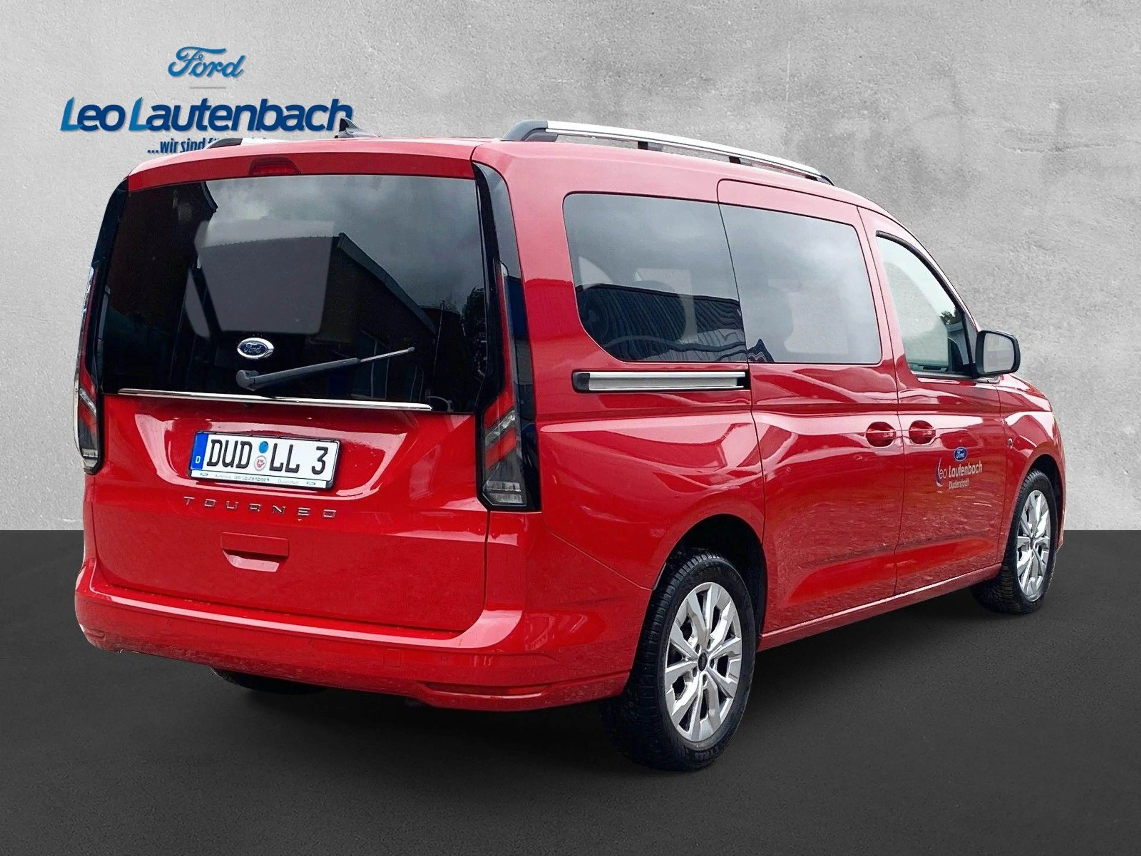 Ford Grand Tourneo Connect Titanium — photo 5