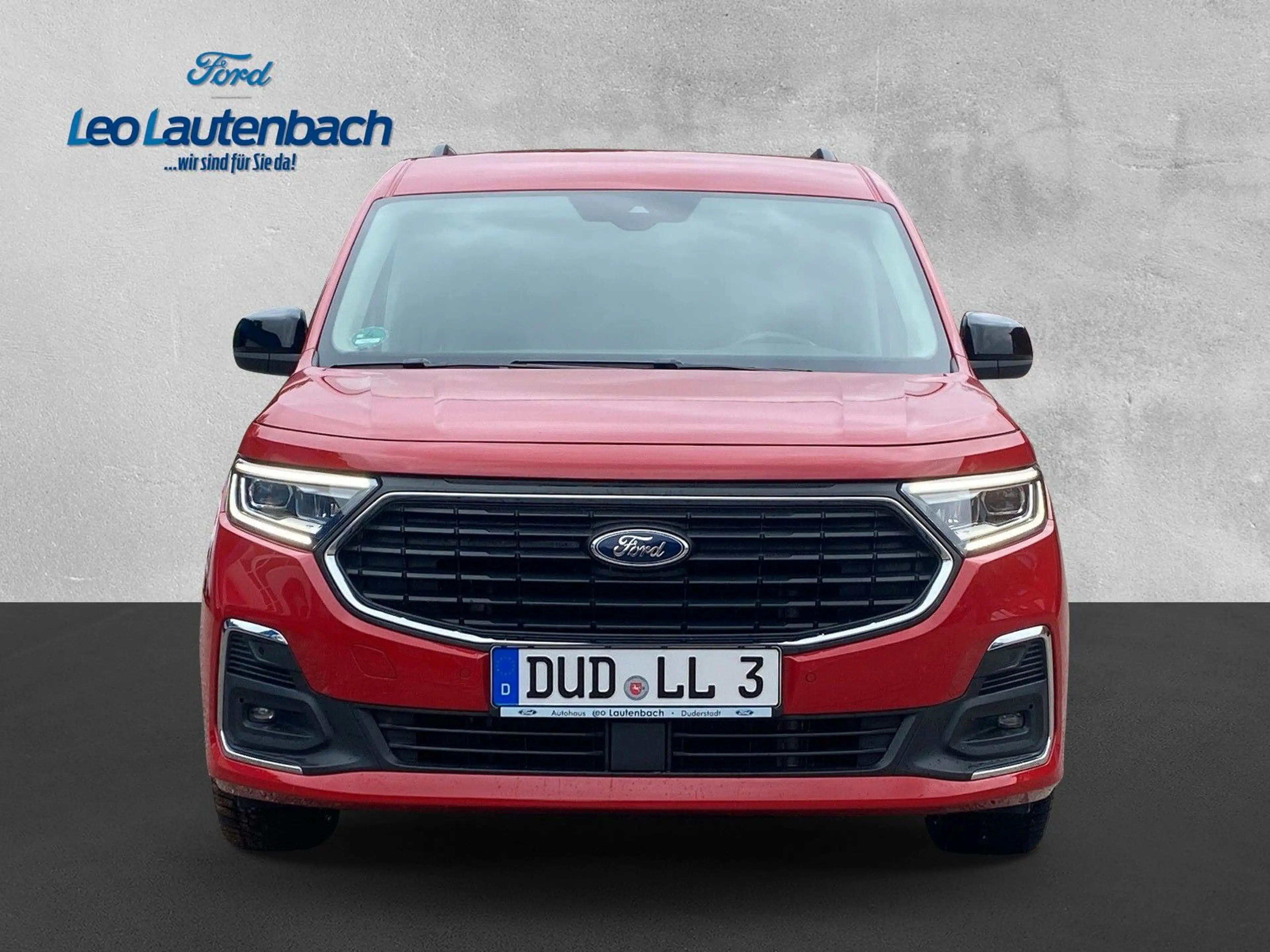 Ford Grand Tourneo Connect Titanium — photo 6