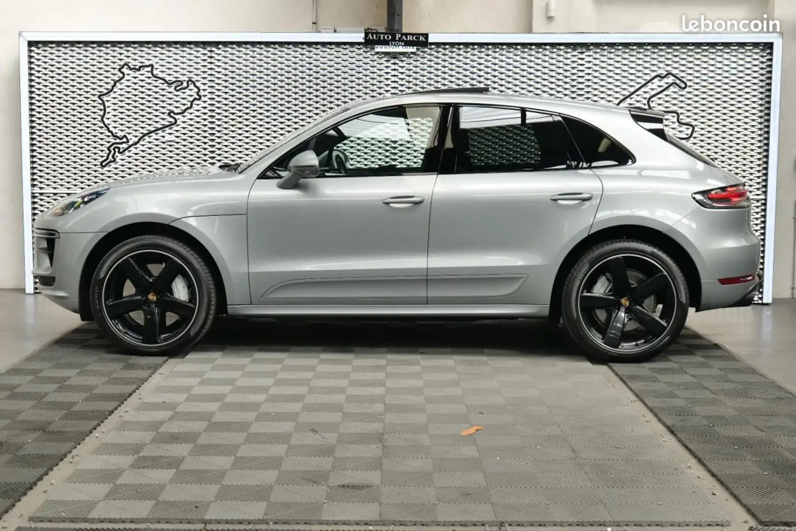 Porsche Macan Turbo 3.0 440 ch PDK Grijs - 2