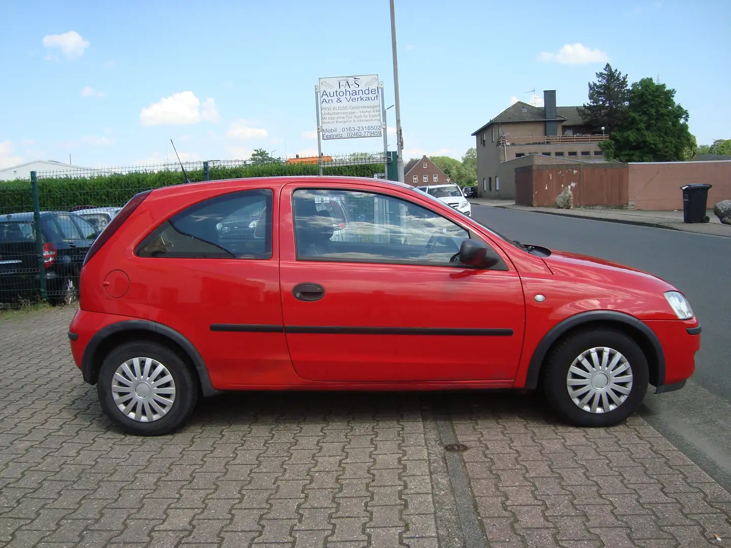 Opel Corsa 1.2 16V Rouge - 2
