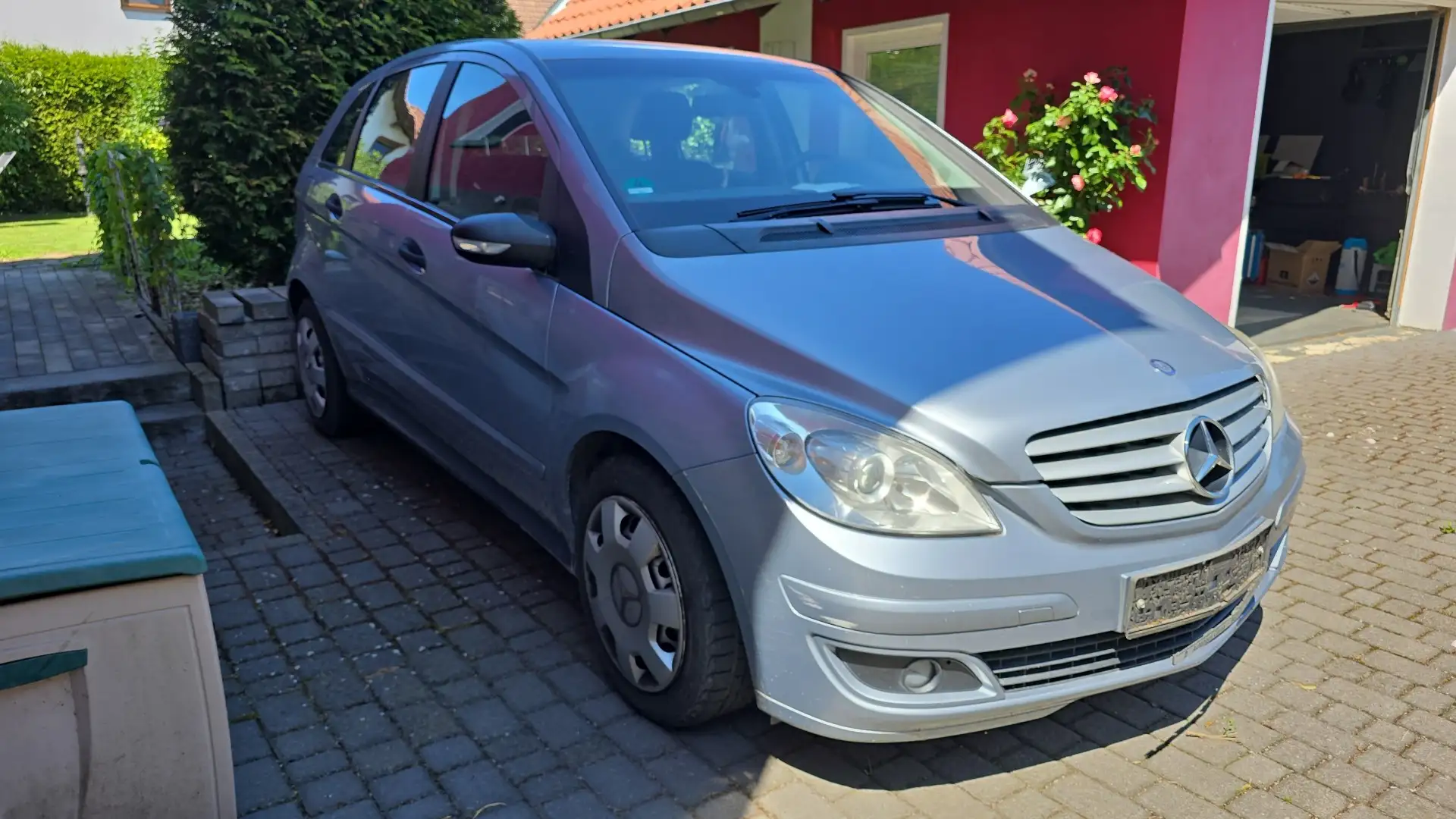 Mercedes-Benz B 200 plava - 1