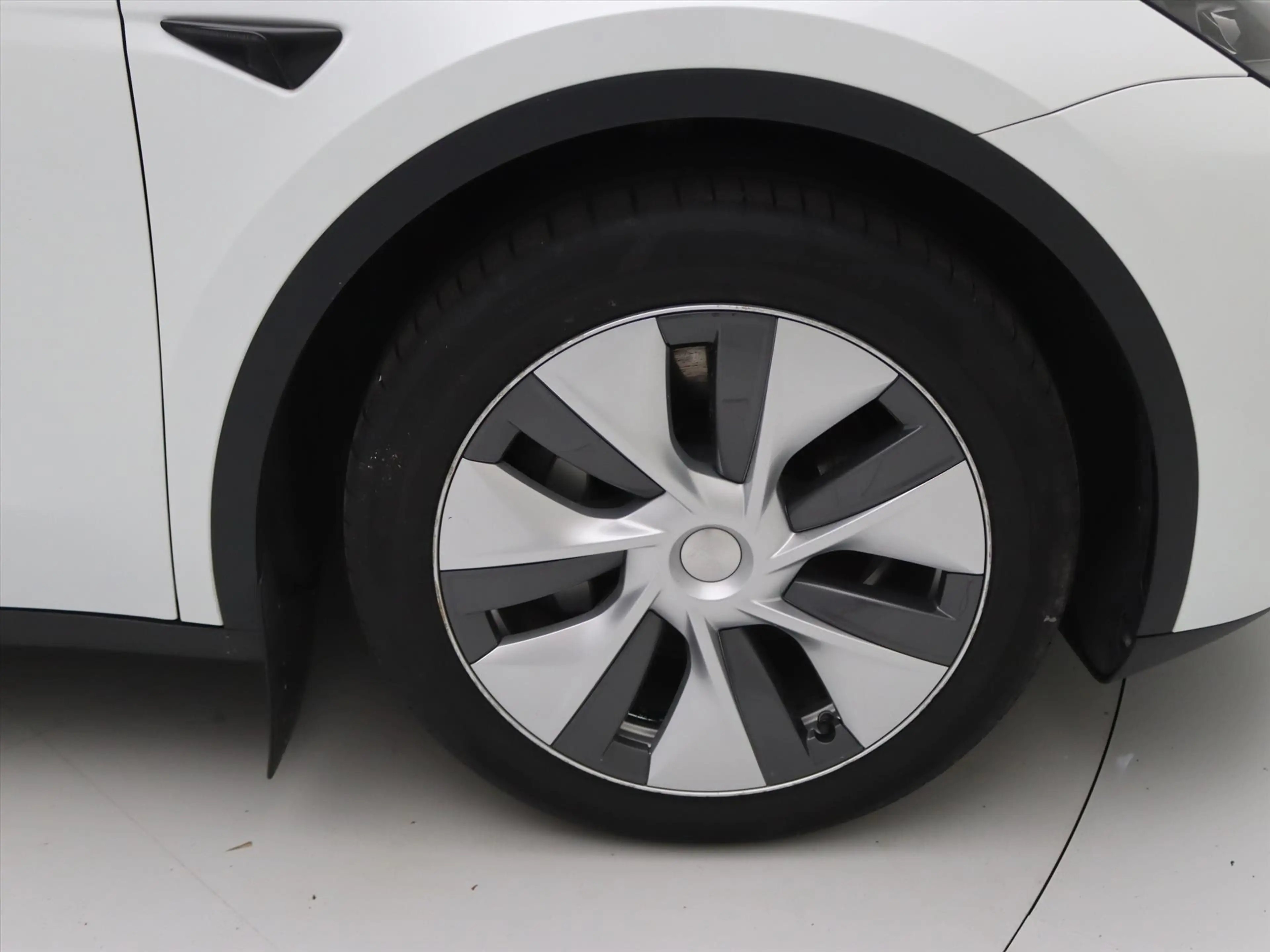 Tesla Model Y Long Range AWD 75kWh 351pk 93.4% SoH [ TREKHAAK+AM — photo 12