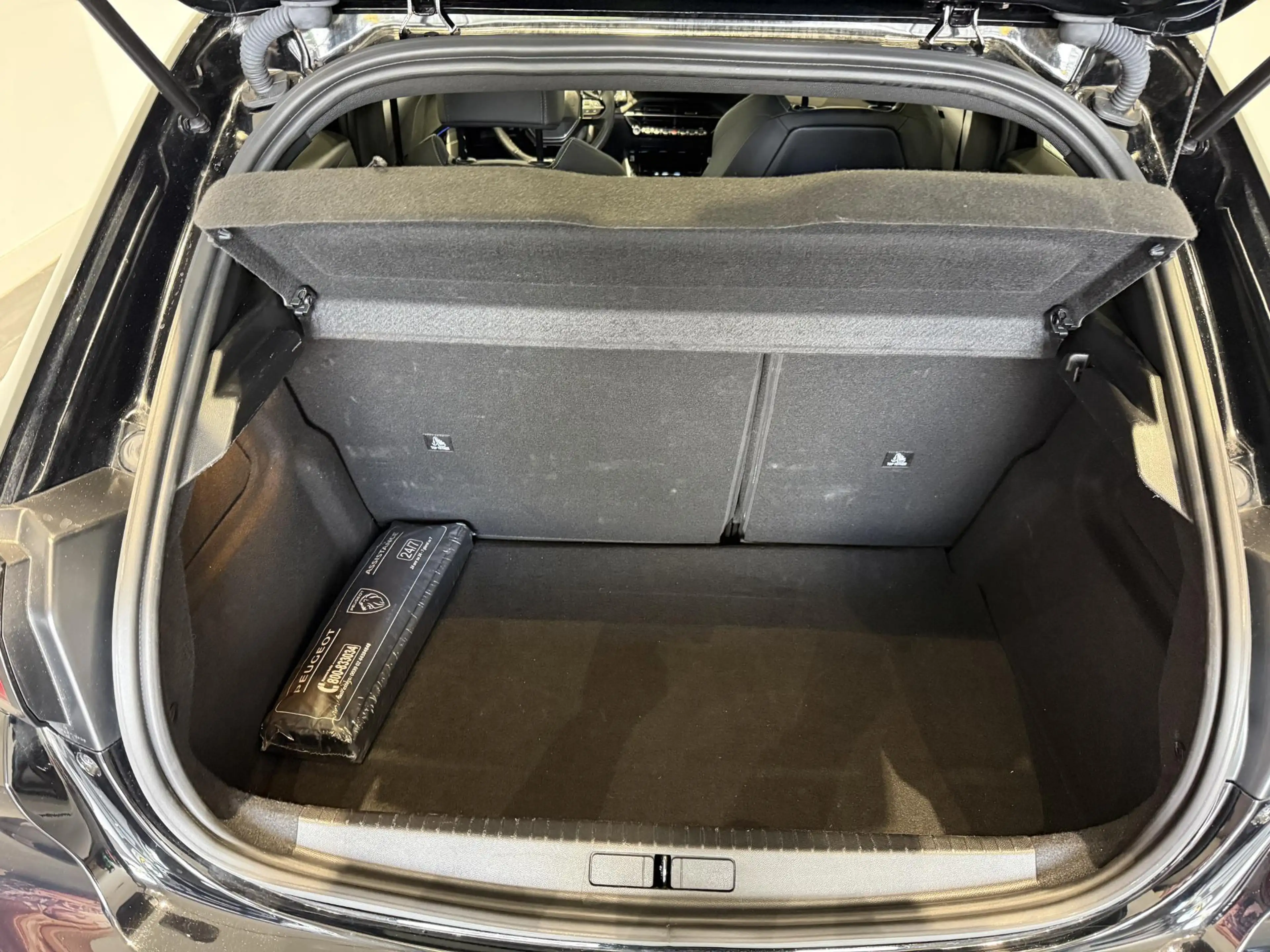 Peugeot 208 1.2 Hybrid 110 e-DCS6 GT l Camera l Navi l Parkeer — photo 12
