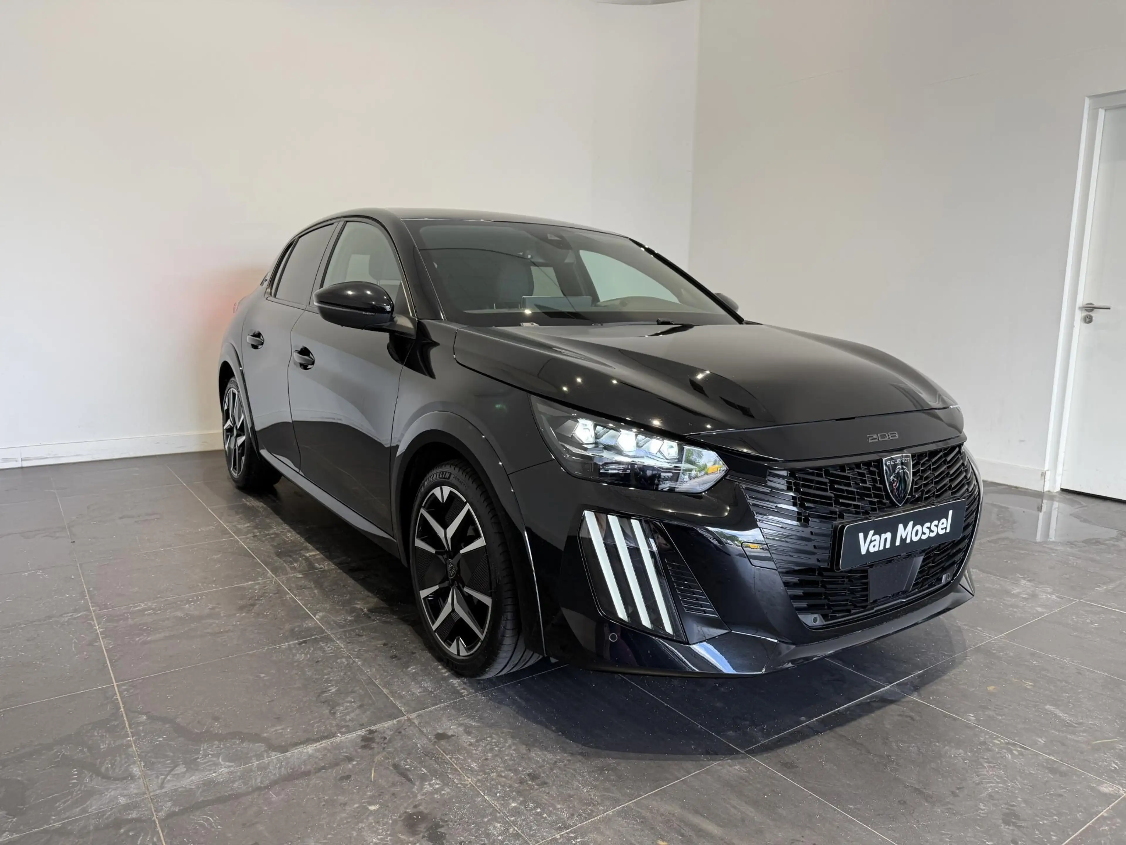 Peugeot 208 1.2 Hybrid 110 e-DCS6 GT l Camera l Navi l Parkeer — photo 4