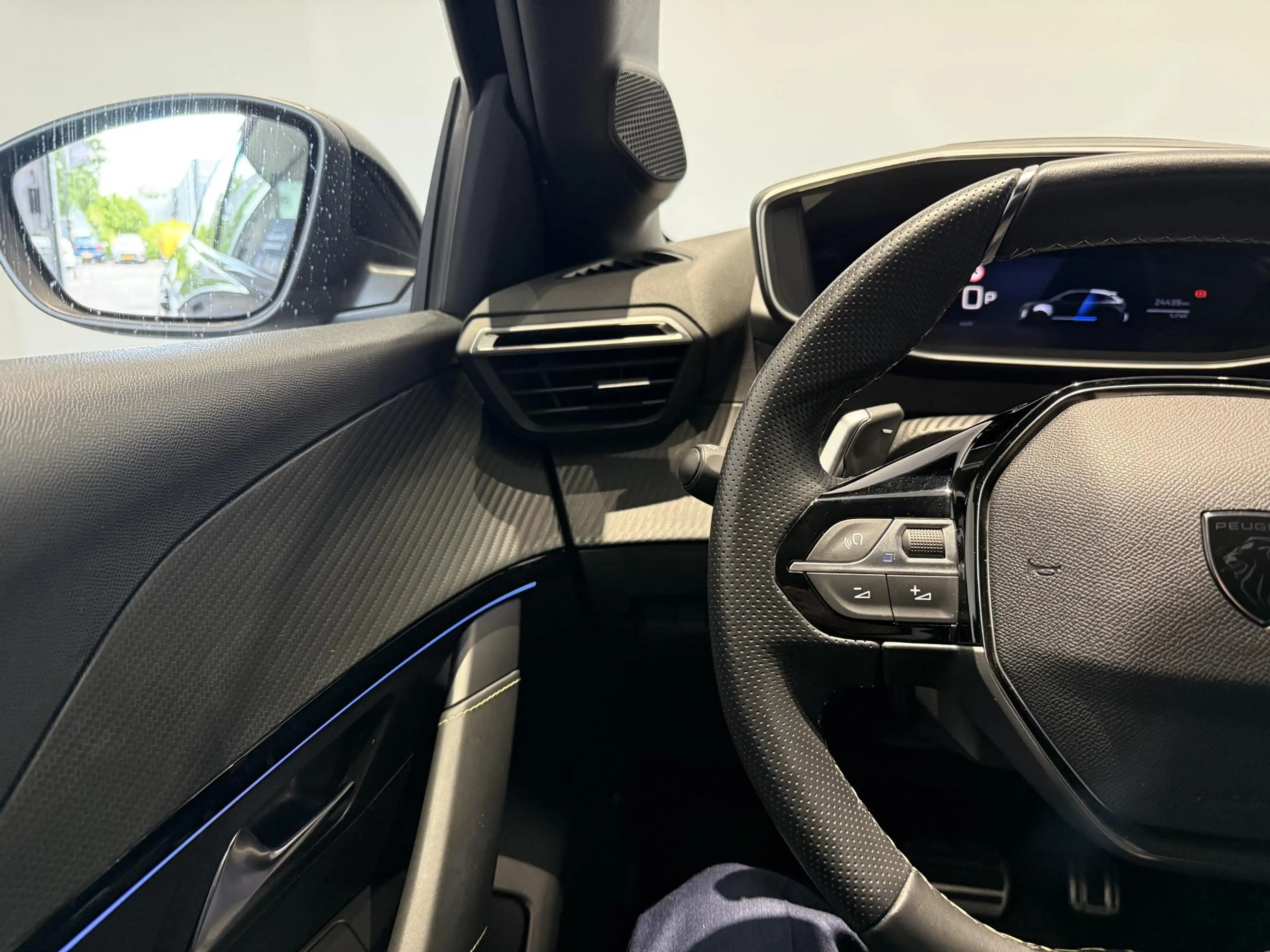 Peugeot 208 1.2 Hybrid 110 e-DCS6 GT l Camera l Navi l Parkeer — photo 14