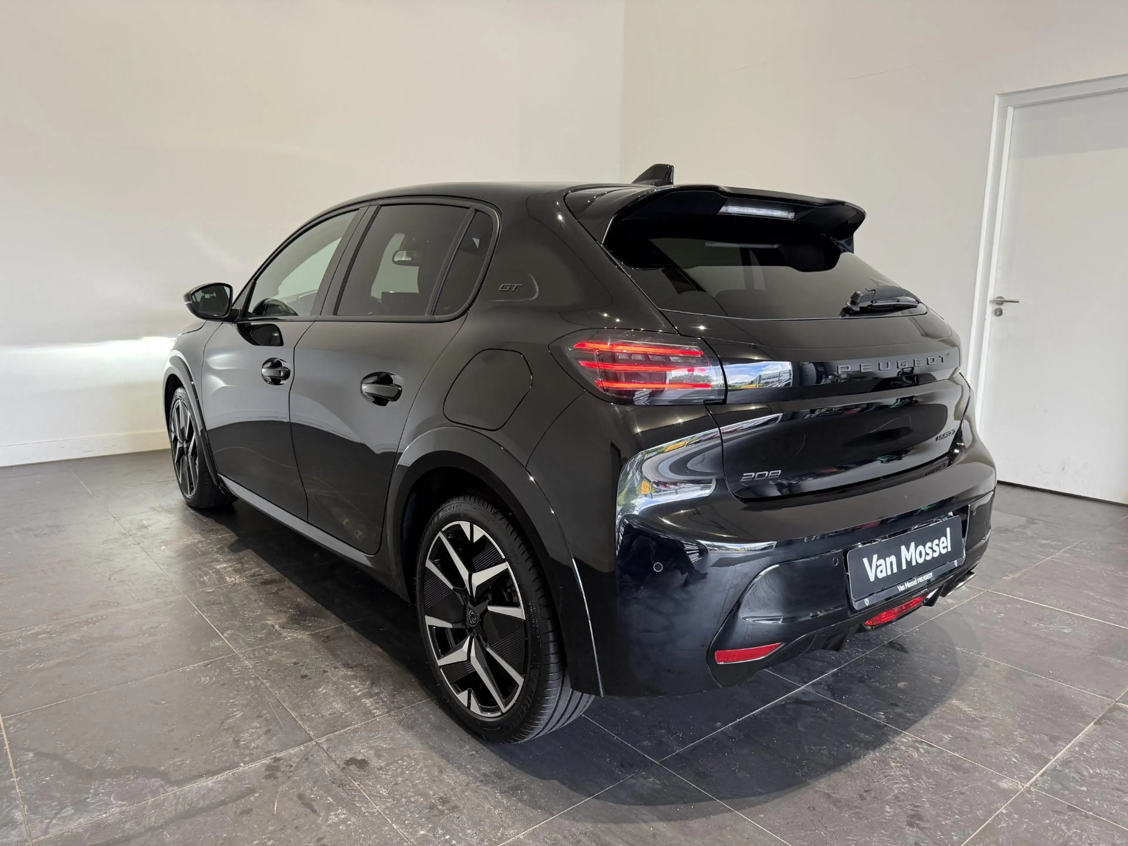 Peugeot 208 1.2 Hybrid 110 e-DCS6 GT l Camera l Navi l Parkeer — photo 7