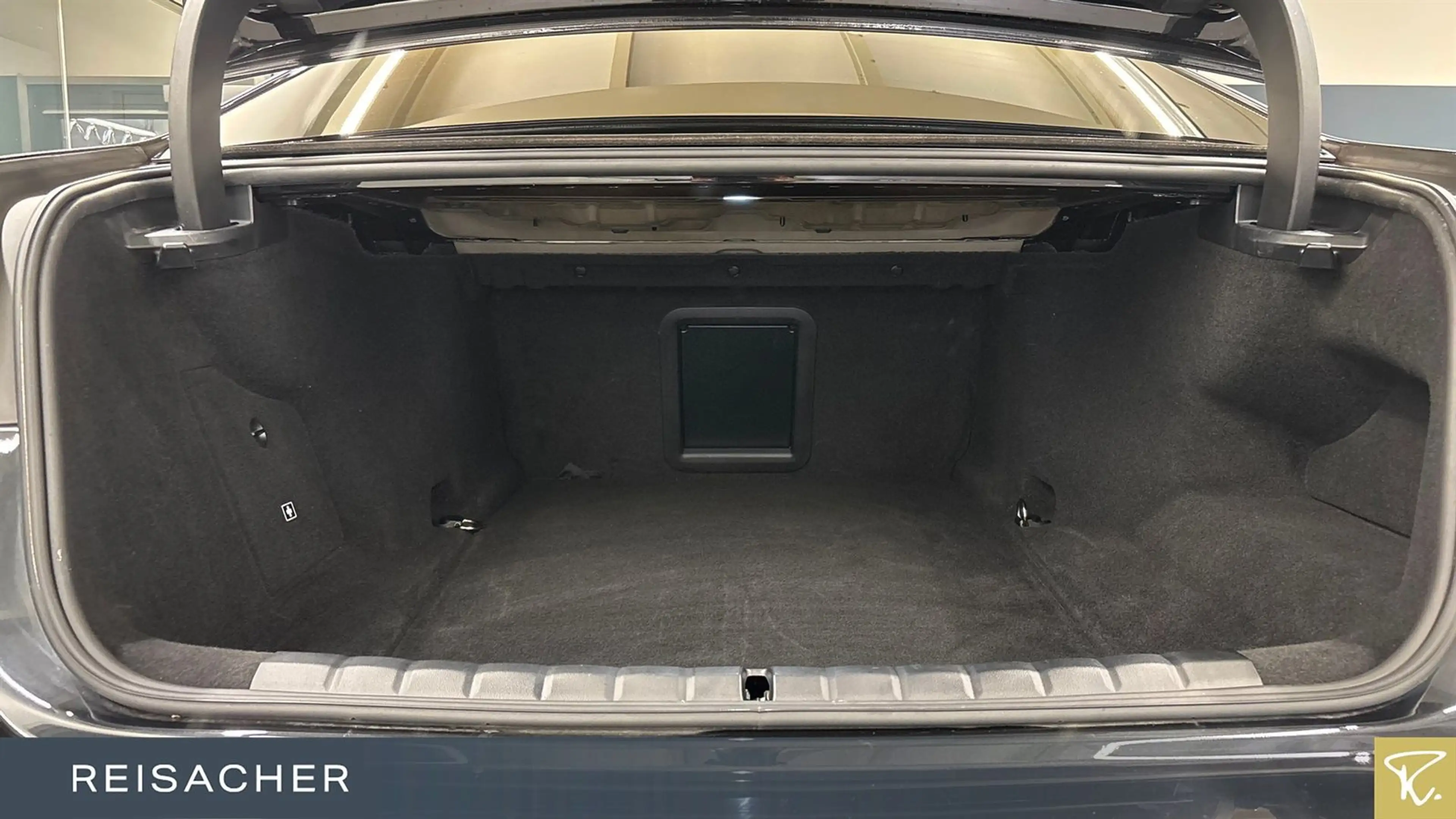 BMW i7 xDive60 M Sport Pro,Executive Lounge — photo 10