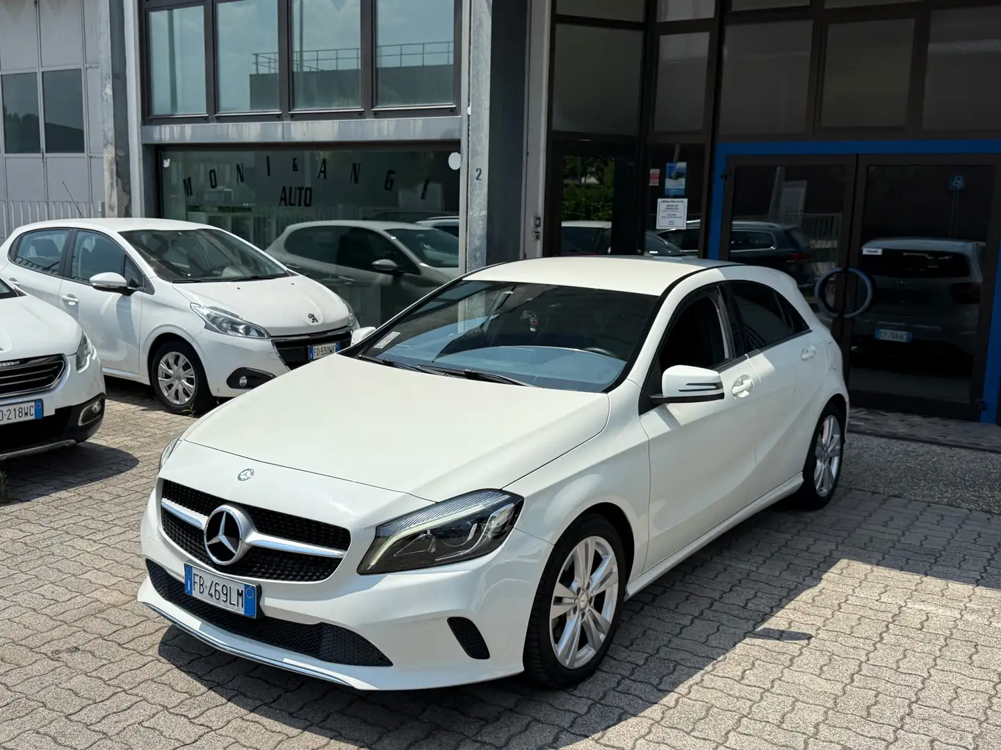 Mercedes-Benz A 200 A 200 d Sport Force 4matic auto Weiß - 1