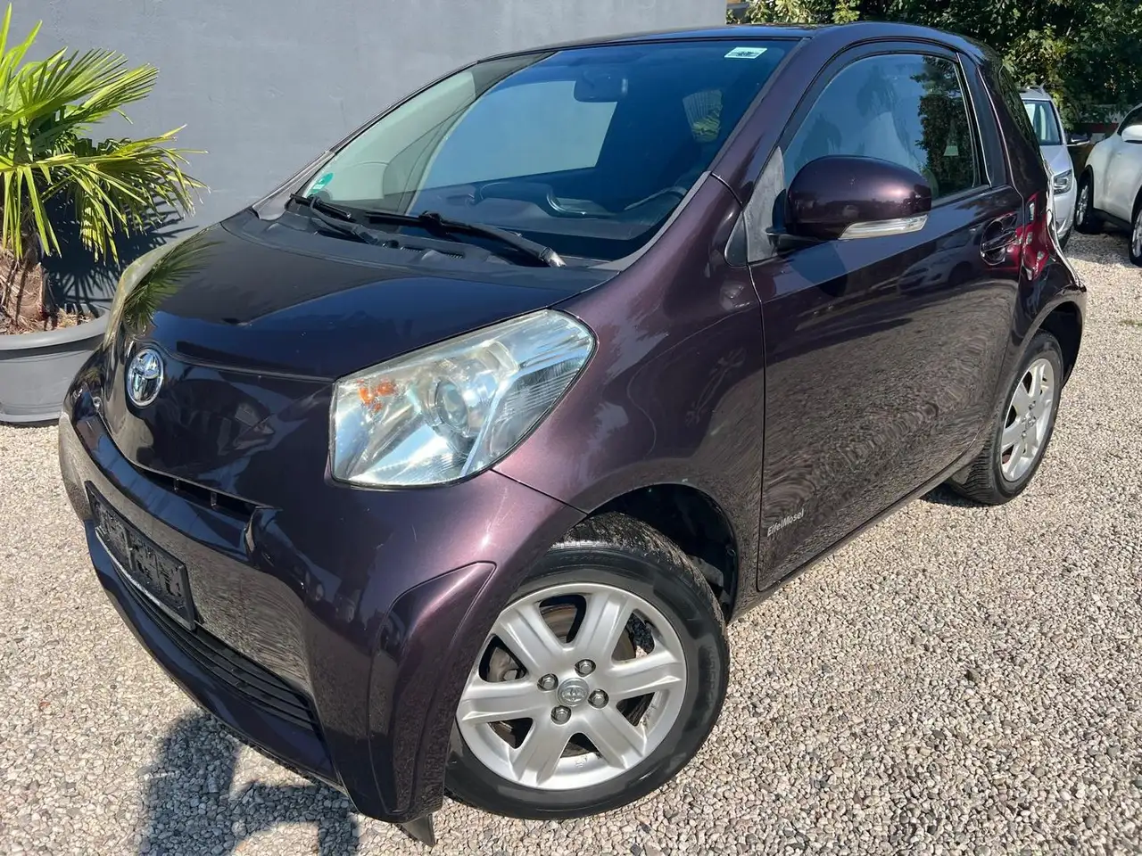 Toyota iQ