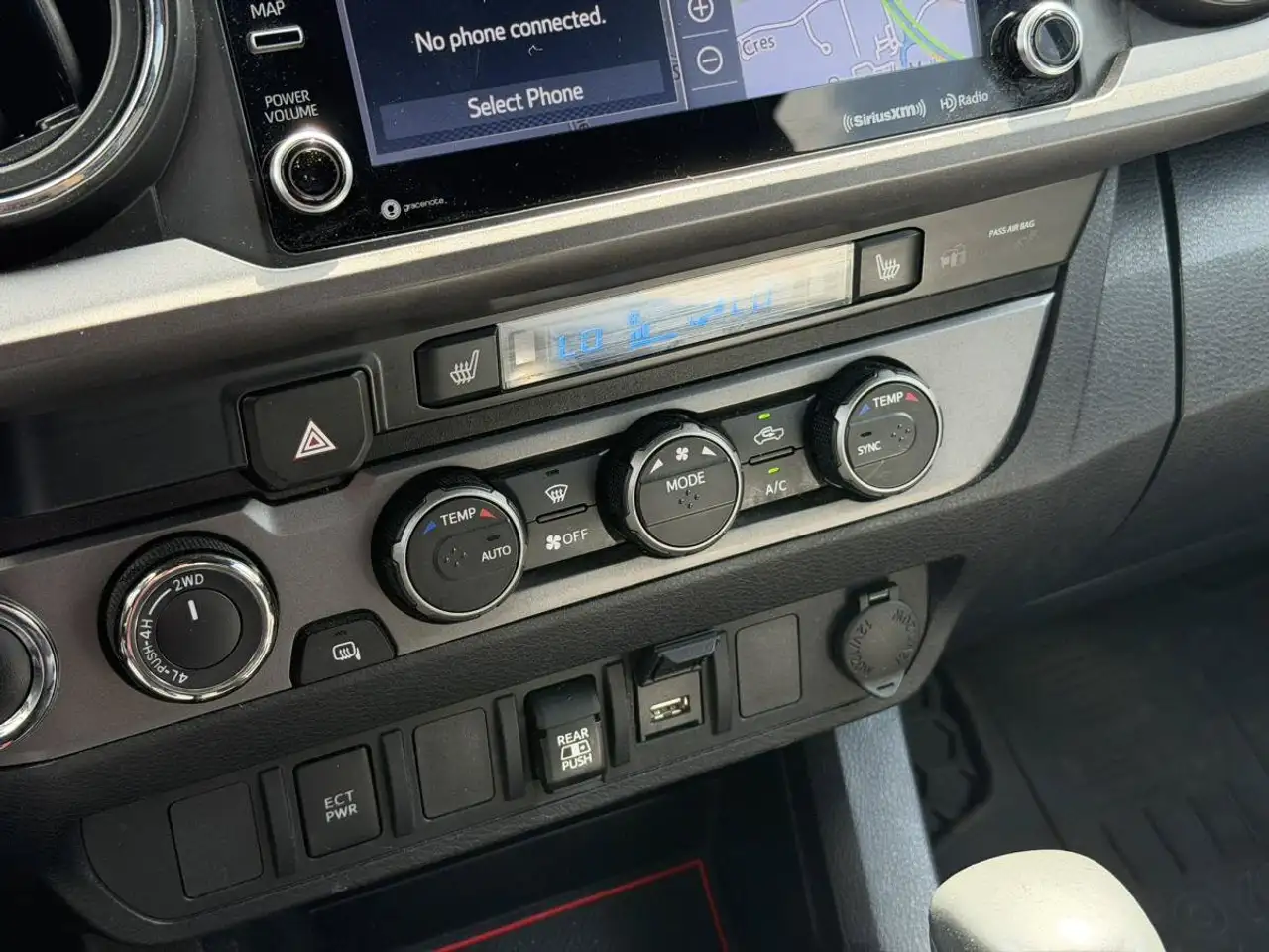 Toyota Tacoma снимка Toyota Tacoma