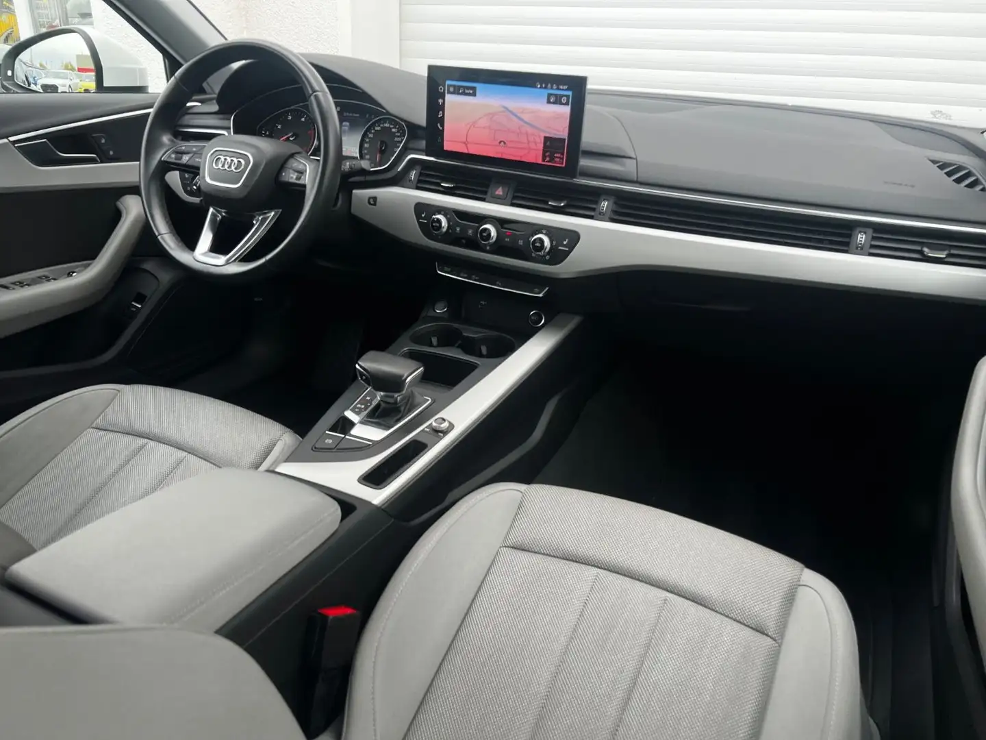 Audi A4 40 TDI S tronic S LINE Matrix ACC 1-Hd 204PS Weiß - 2