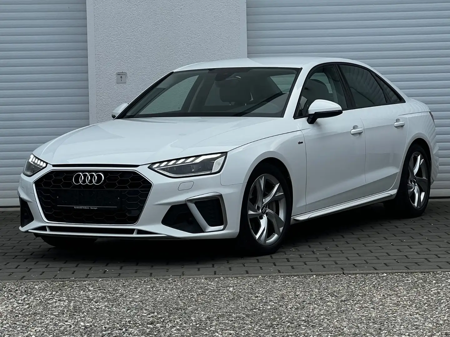 Audi A4 40 TDI S tronic S LINE Matrix ACC 1-Hd 204PS Weiß - 1