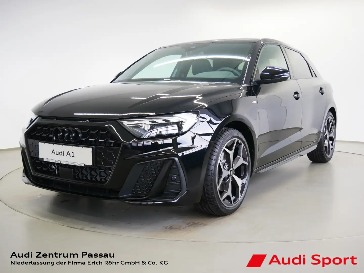 Audi A1 Sportback S line 35 TFSI 110(150)  S tronic Zwart - 1