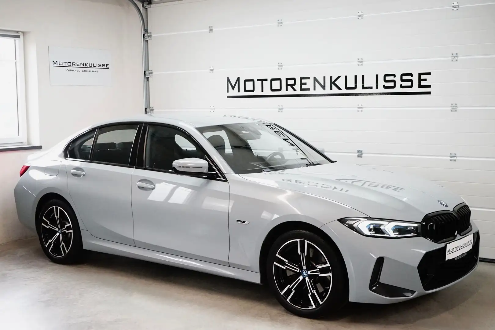 BMW 320 e M Sport Aut. - Widescreen - LC Plus Grau - 1