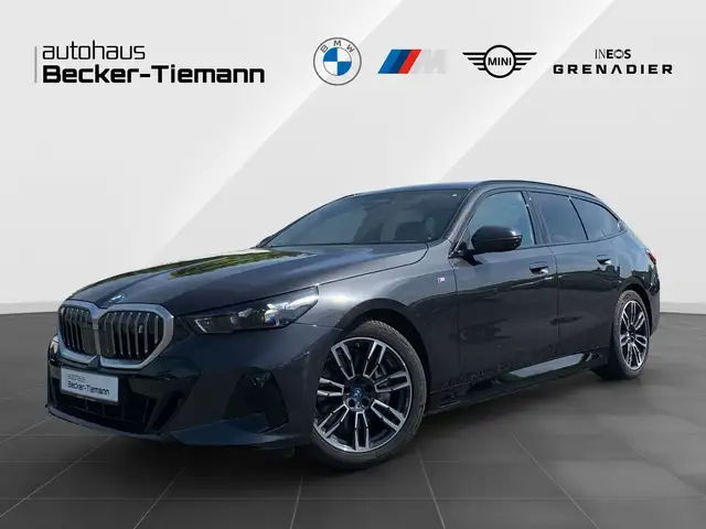 BMW i5 eDrive40 Touring *M SPORT*AHK*ADAPT. LED*DRIVING P