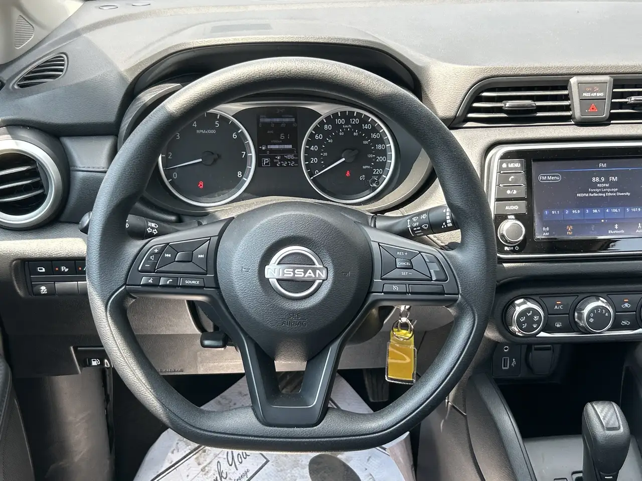 Nissan Versa снимка Nissan Versa