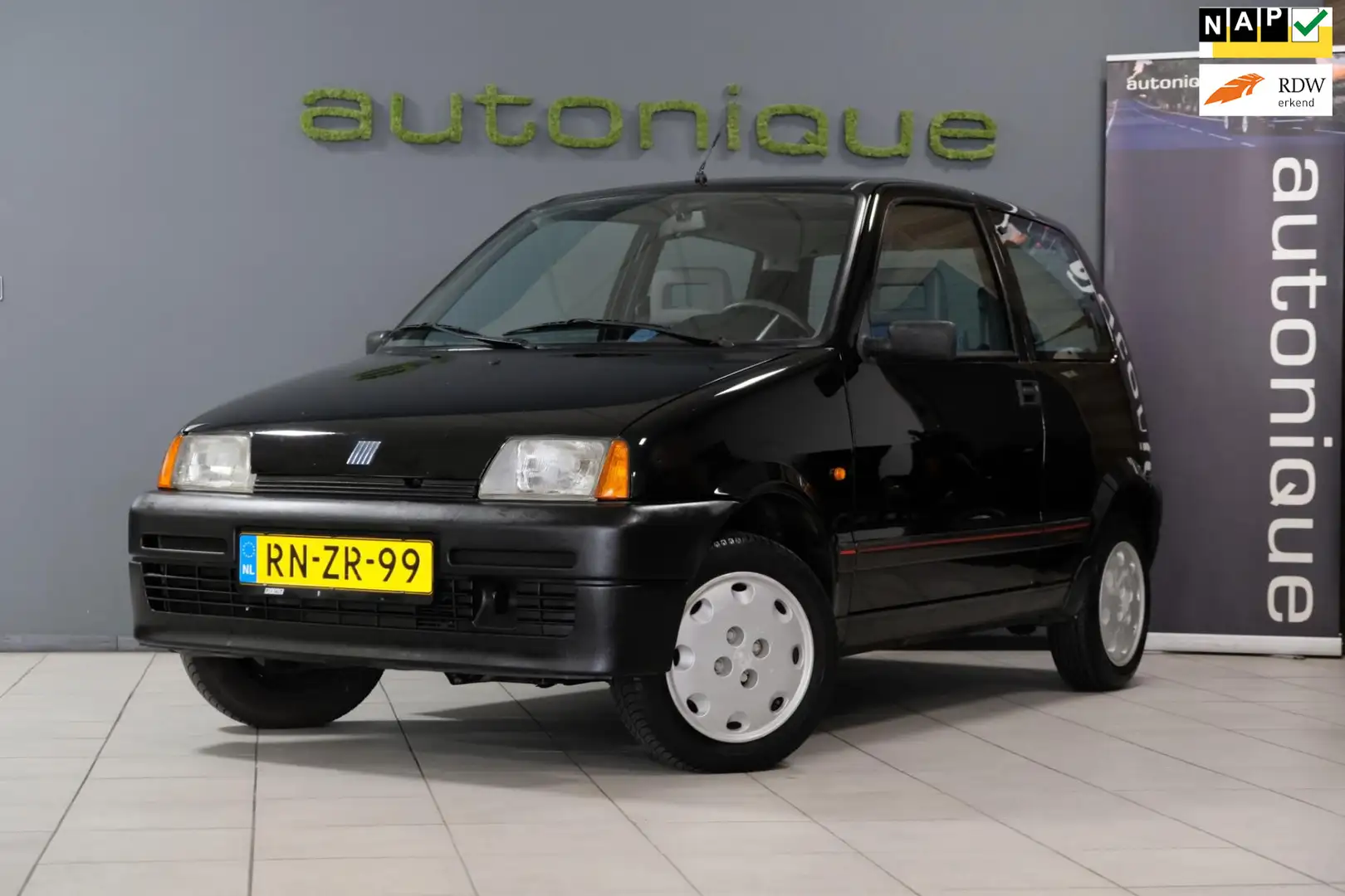 Fiat Cinquecento 900 Young UNIEK!! 49dkm/NAP/1ste eig. Schwarz - 1